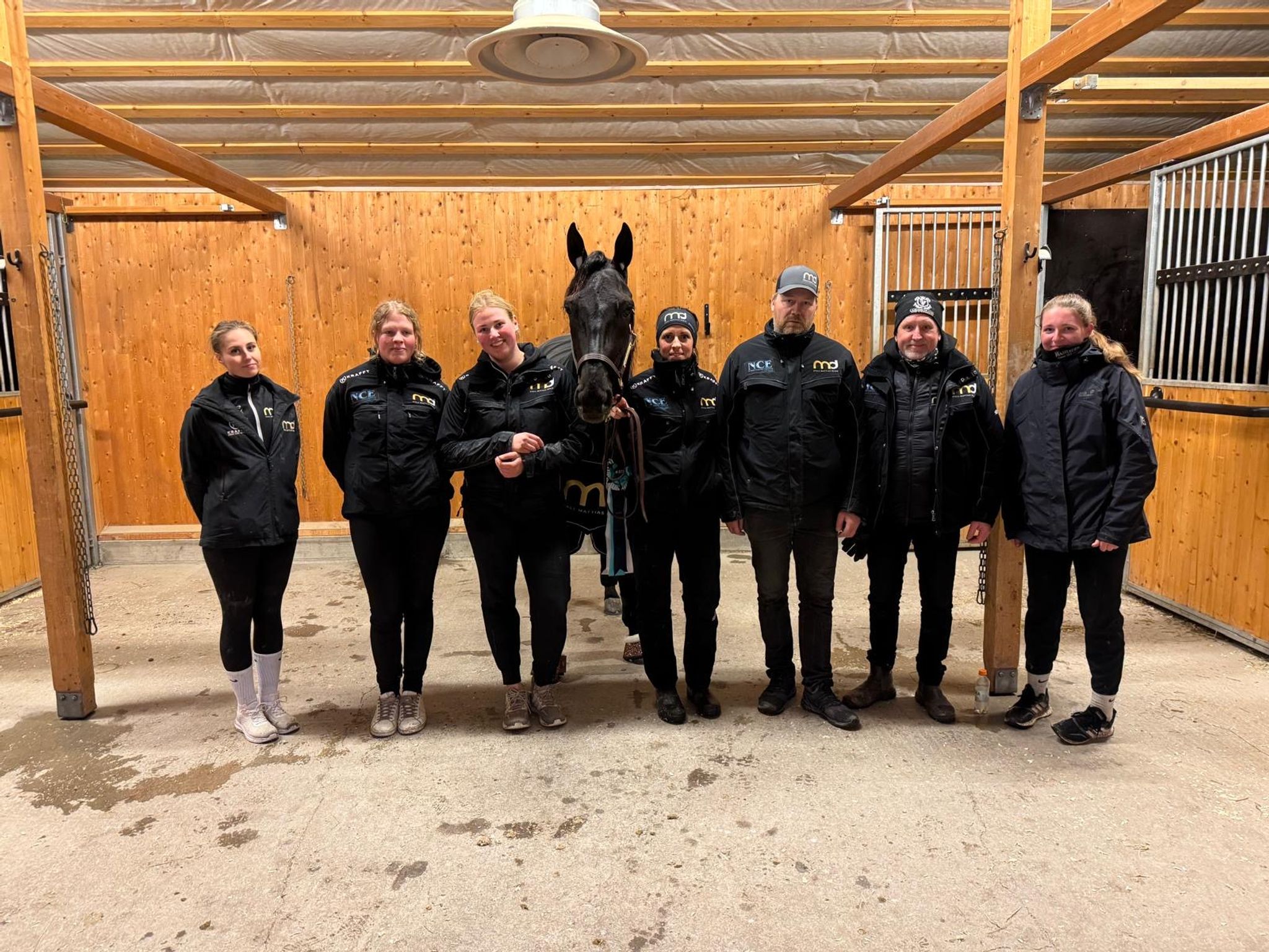 Trevlig påsk på två banor