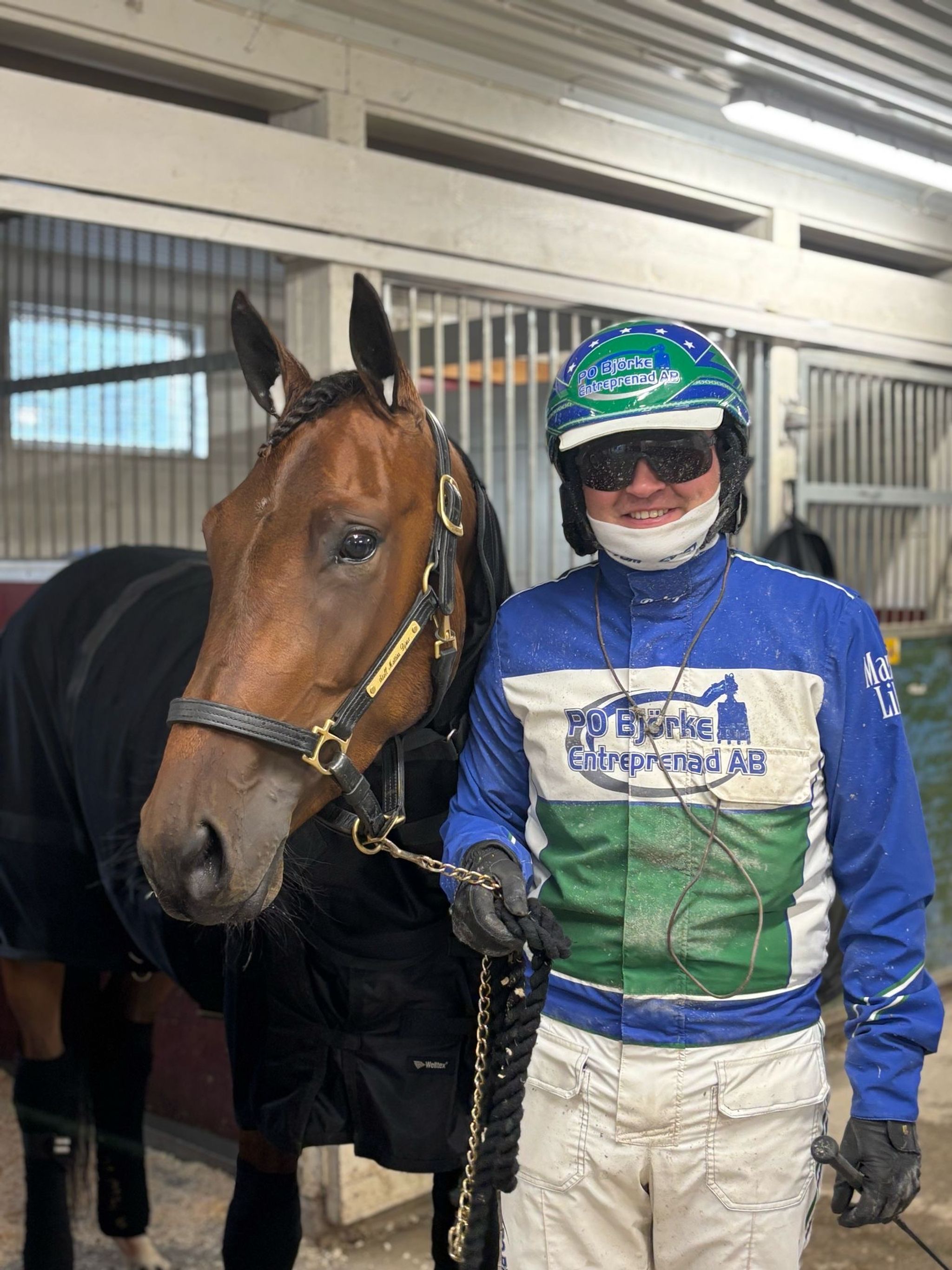 b7d131f1-677d-4295-b4f0-c2023b18a7d7