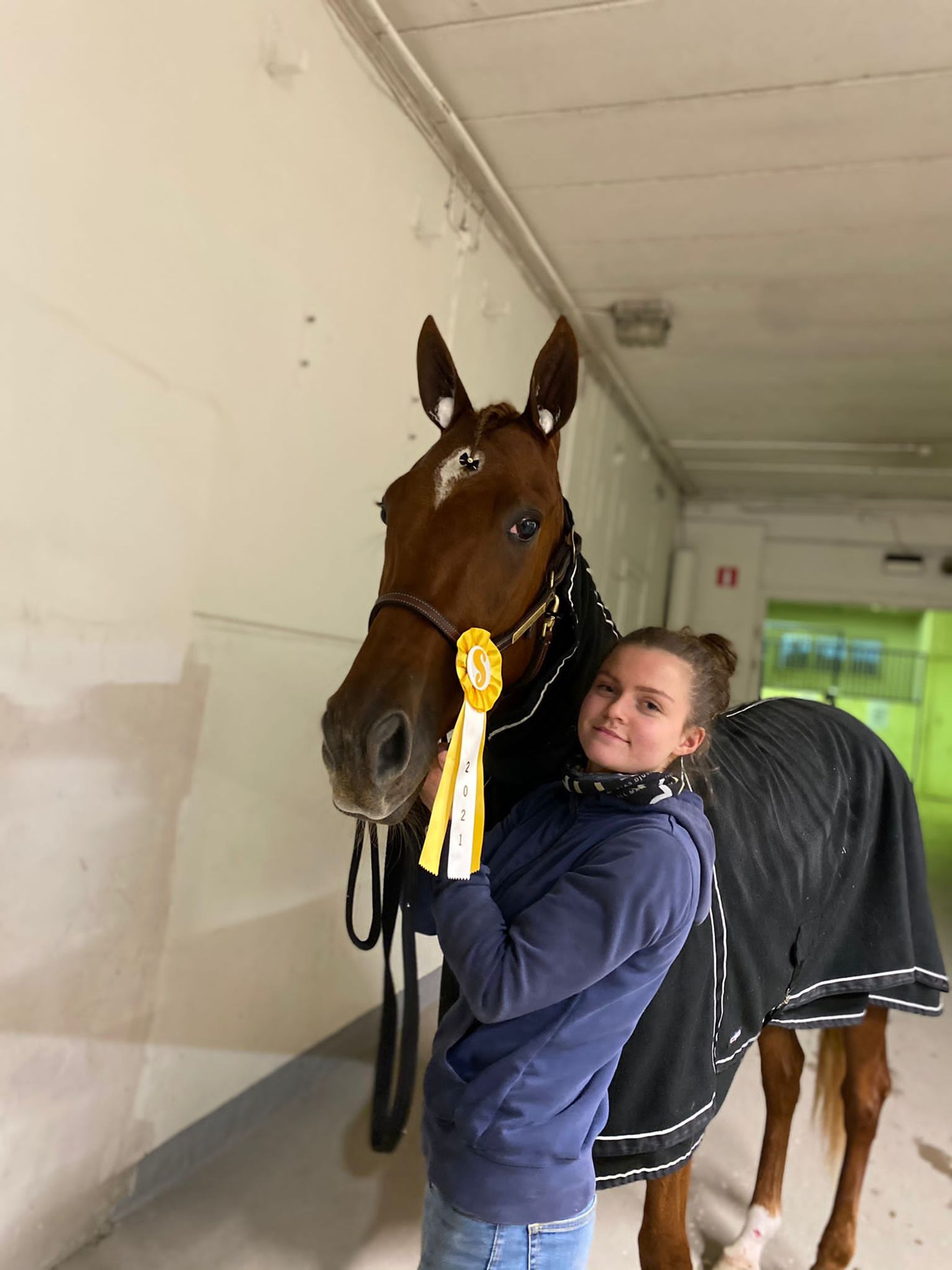 A195D382-31E5-47A6-9AB9-602BF0001C63