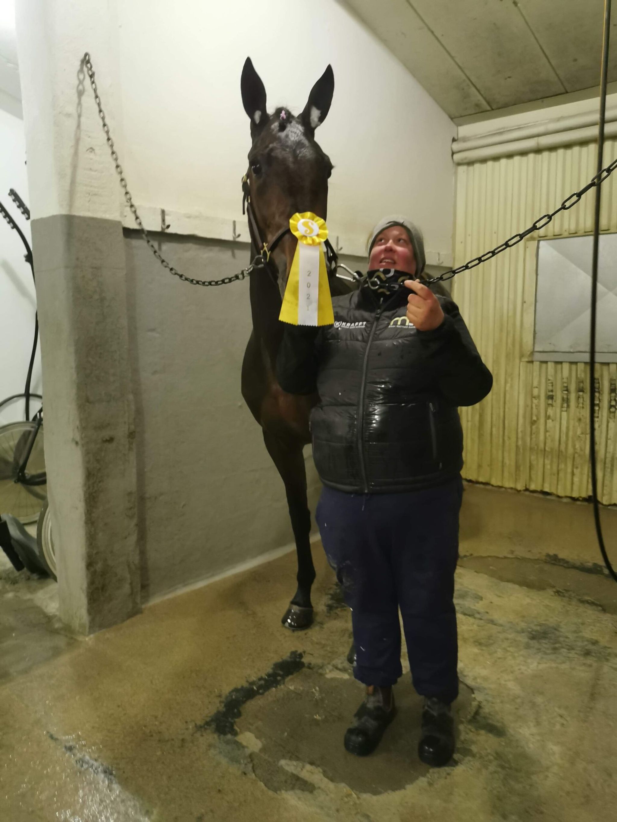 A30D5FD3-FF55-48AA-8F8C-B1FF5CF51874