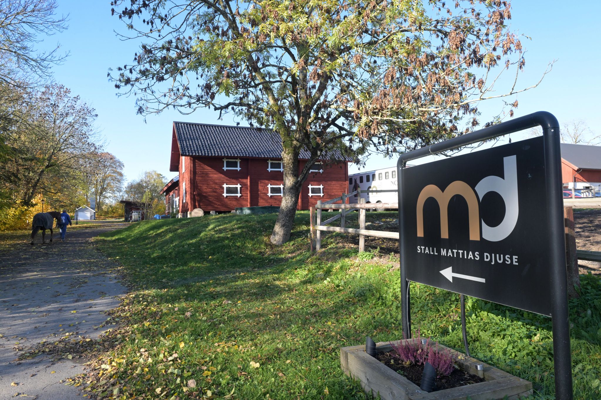 Infarten till Hårby Gård