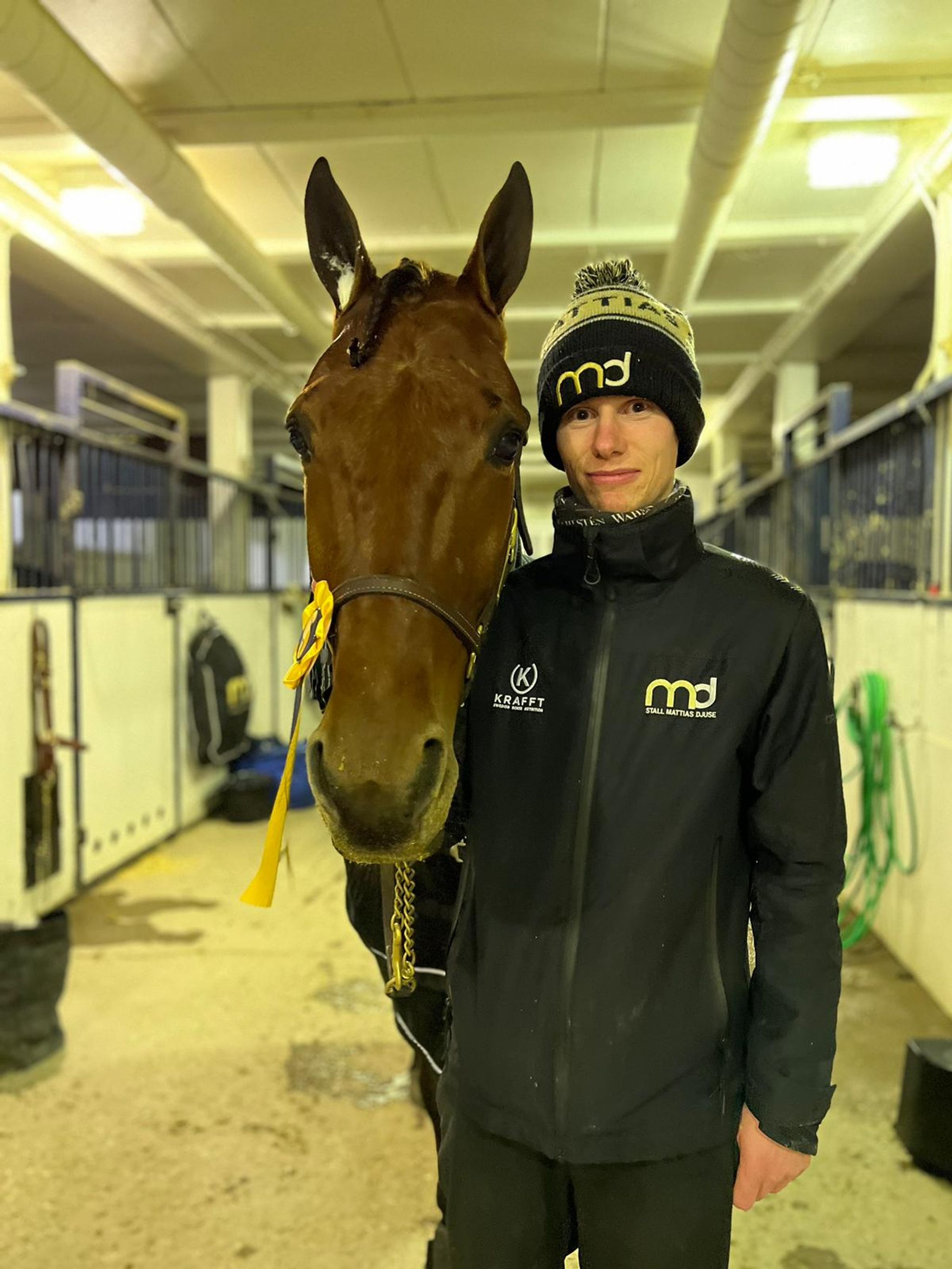 3912ACA2-EE25-4E40-8A17-22ED3423AF7C