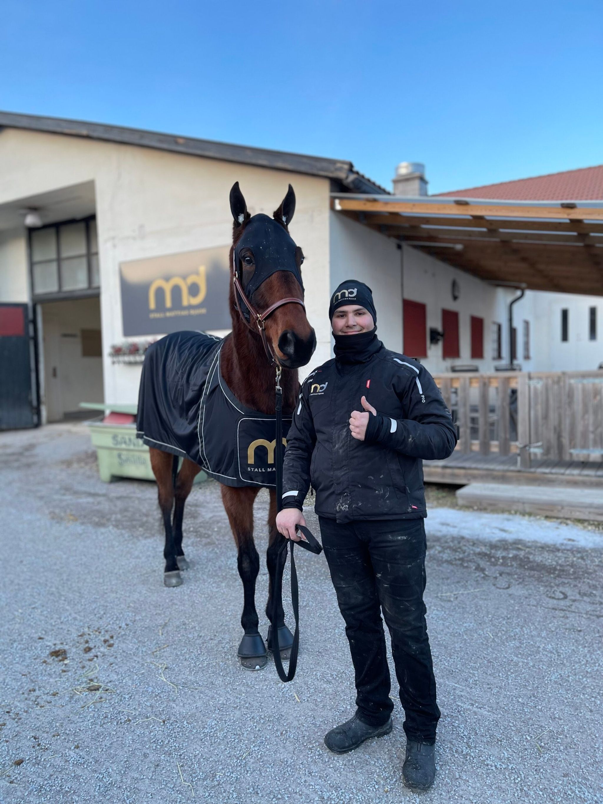 1C24F21B-1A22-40FC-8789-C5317A7893EF