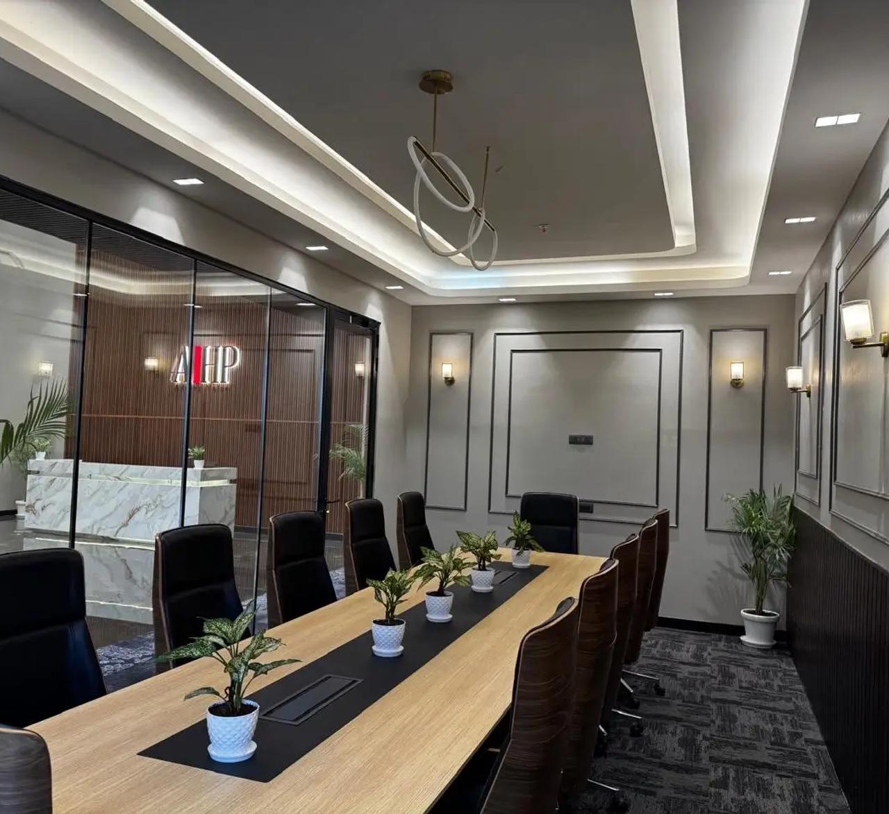 Rethinking the Conference Room: Trends for 2025