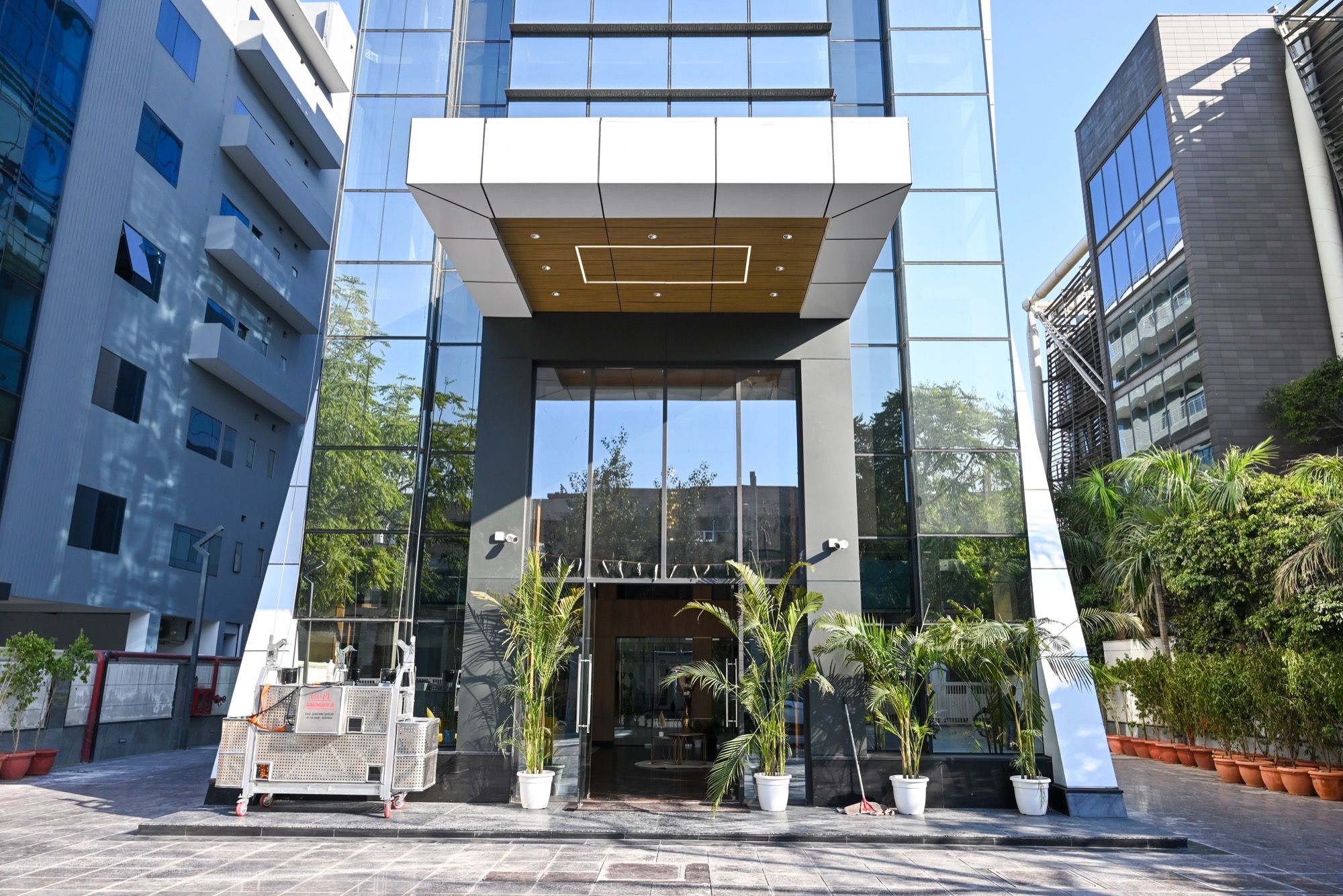 AIHP Skyline building facade and entrance, Sector 32 Gurgaon