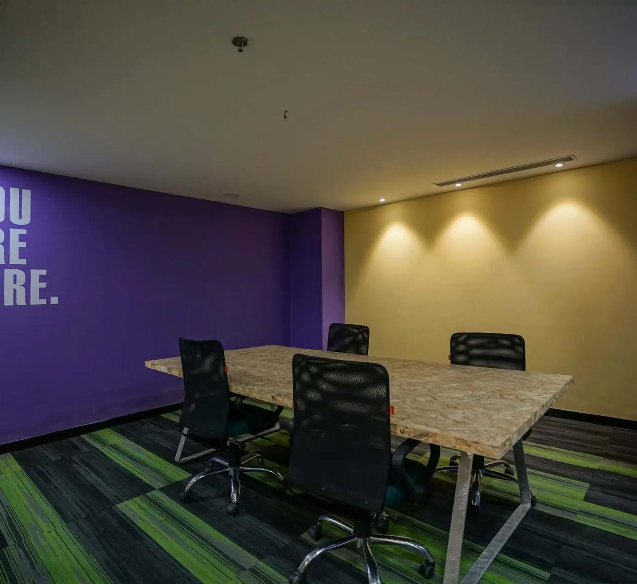 Balancing Privacy and Collaboration: The Future of Office Layouts