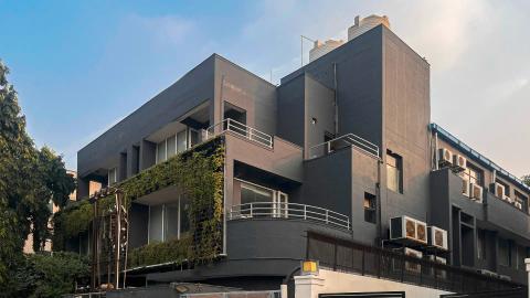 AIHP 390-91 building