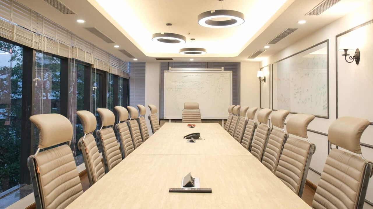 Leasing office space on Golf Course Road