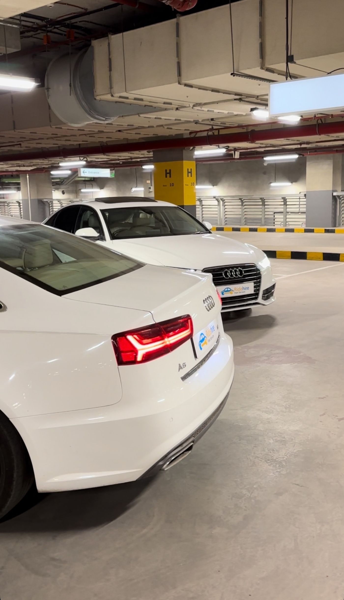 Audi A6 Matrix — luxury sedan, photo 3