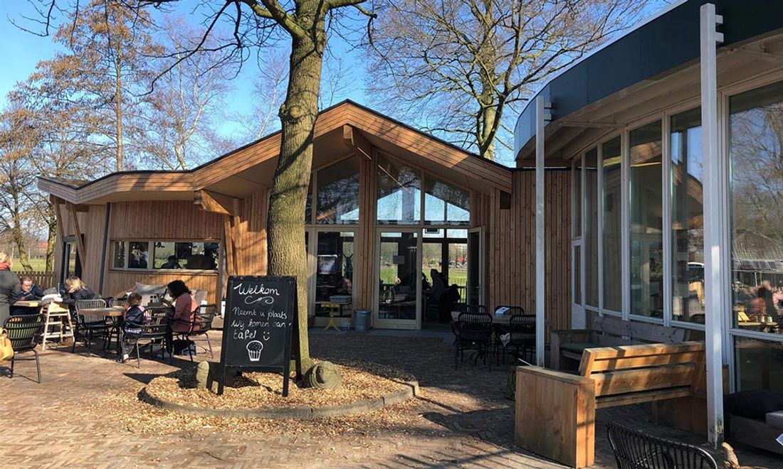 Foto van Kinderboerderij Wolfslaar, Wolfslaardreef 95, 4834 SN Breda, BeterBoompje pick-up; duurzame kerstboom met kluit huren/adopteren, kindvriendelijke locatie.