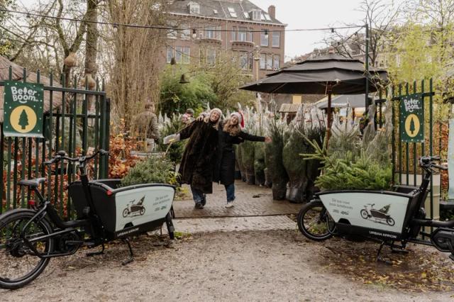 Foto van De Vondeltuin, Vondelpark 7, 1075 VR Amsterdam, BeterBoompje pick-up; duurzame kerstboom met kluit huren/adopteren, afhaalpunt in het park.