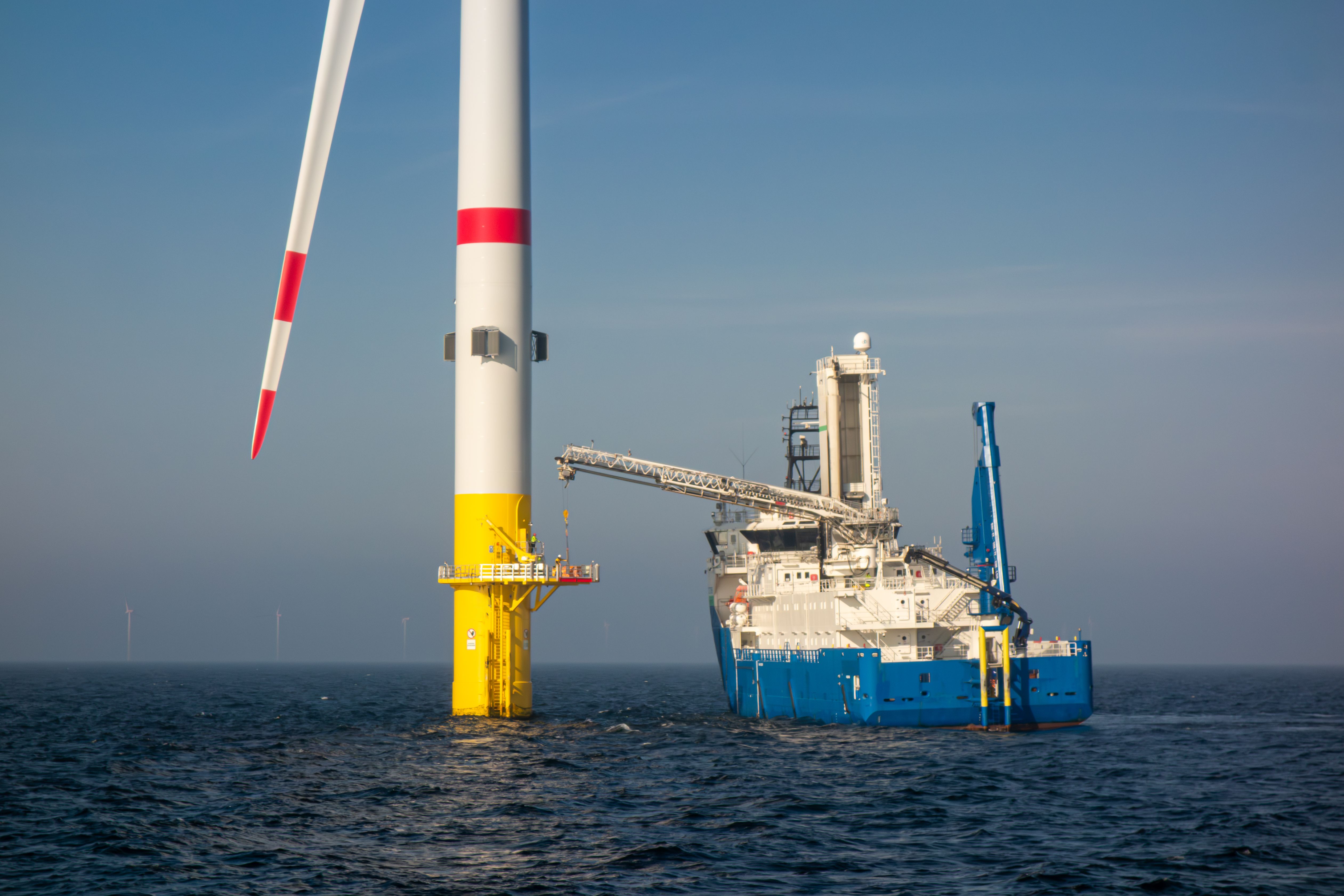 picture of an motion compensated gangway