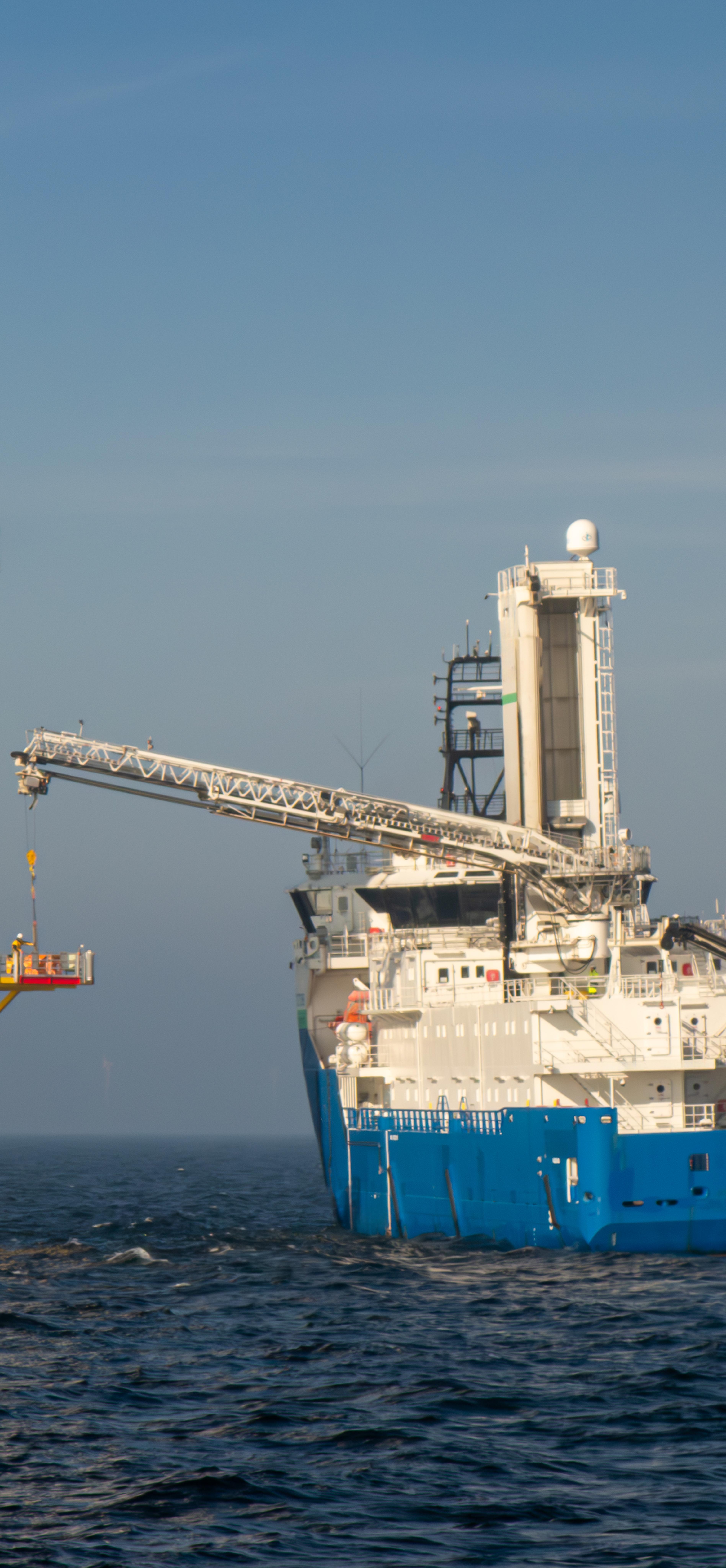 picture of an motion compensated gangway