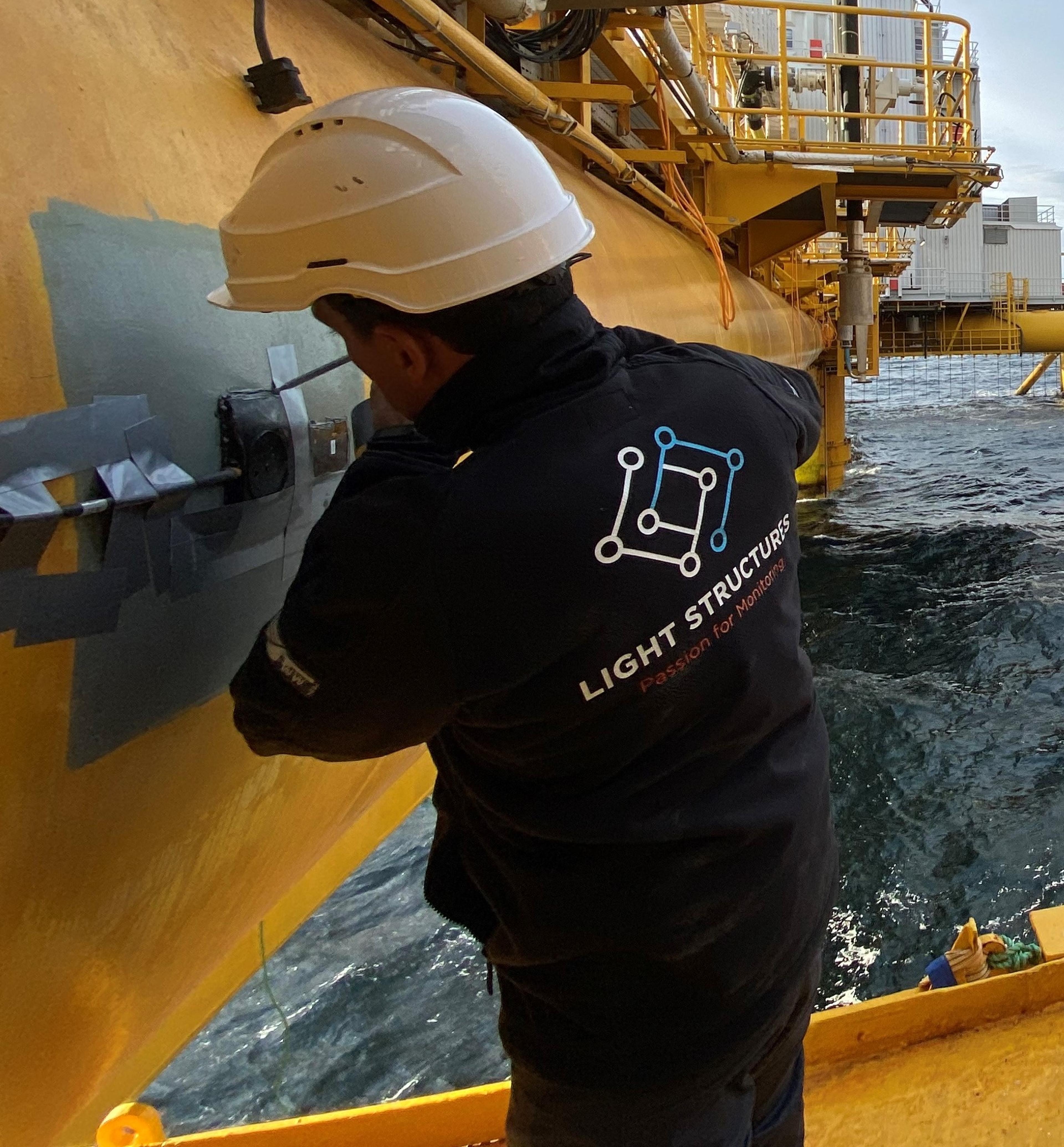 Making Structural Health Monitoring smarter with Motion Reference Units