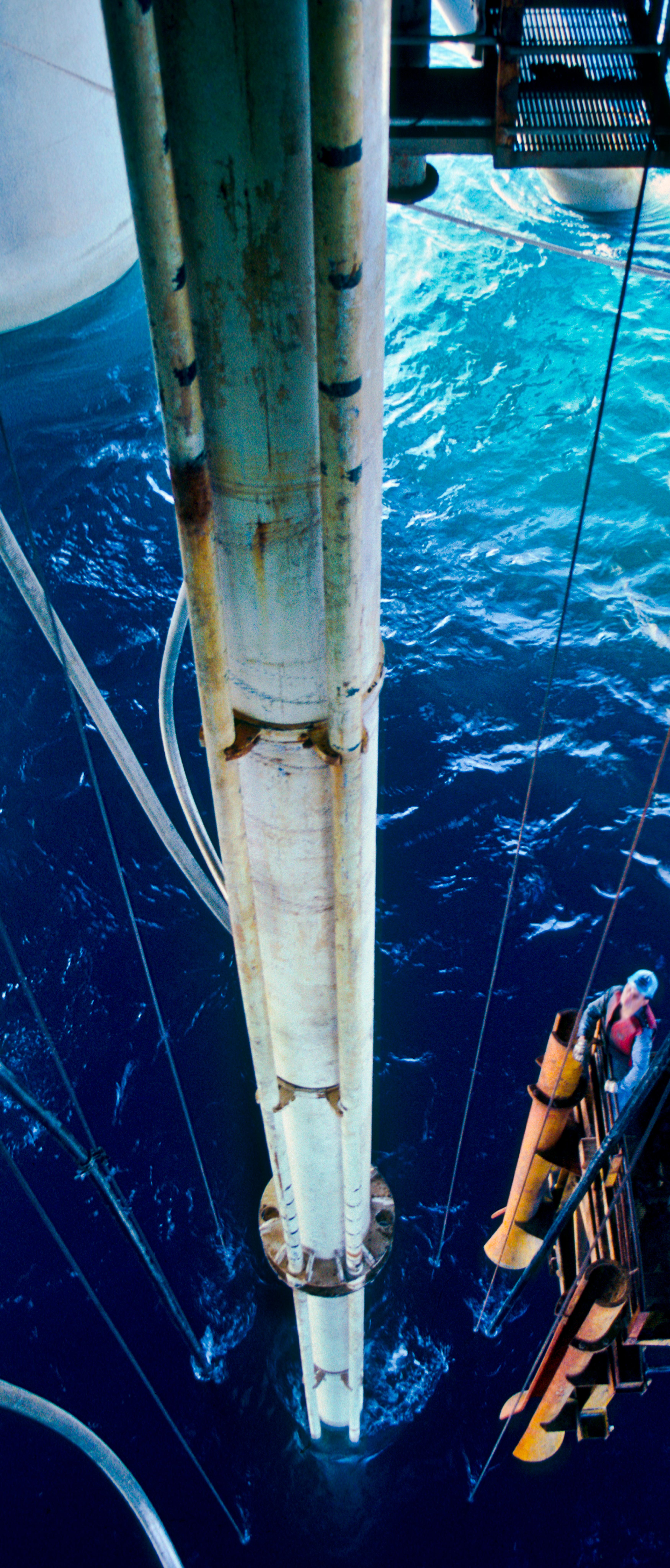 picture of a offshore fish farm