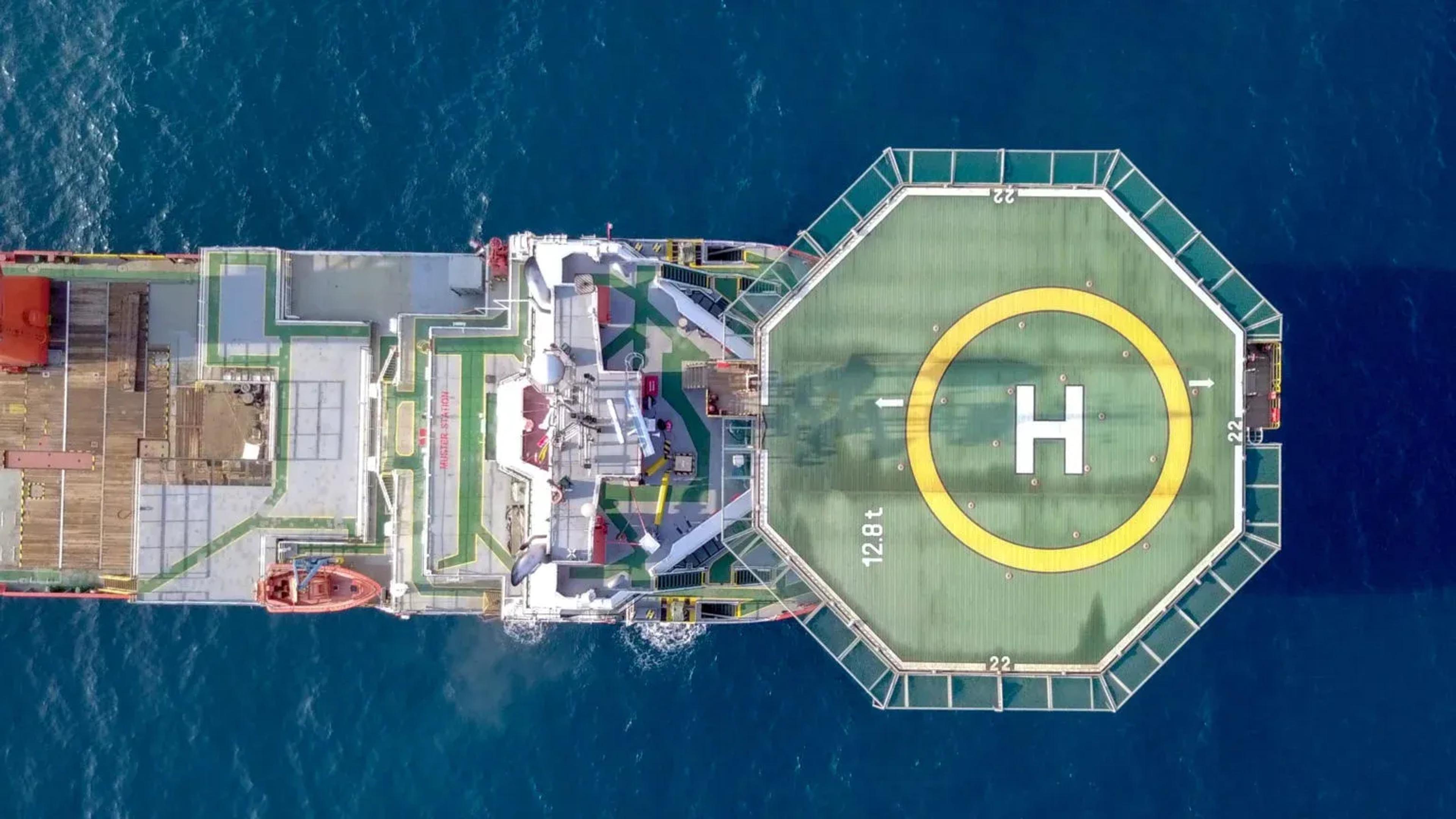 Overhead view of a helideck