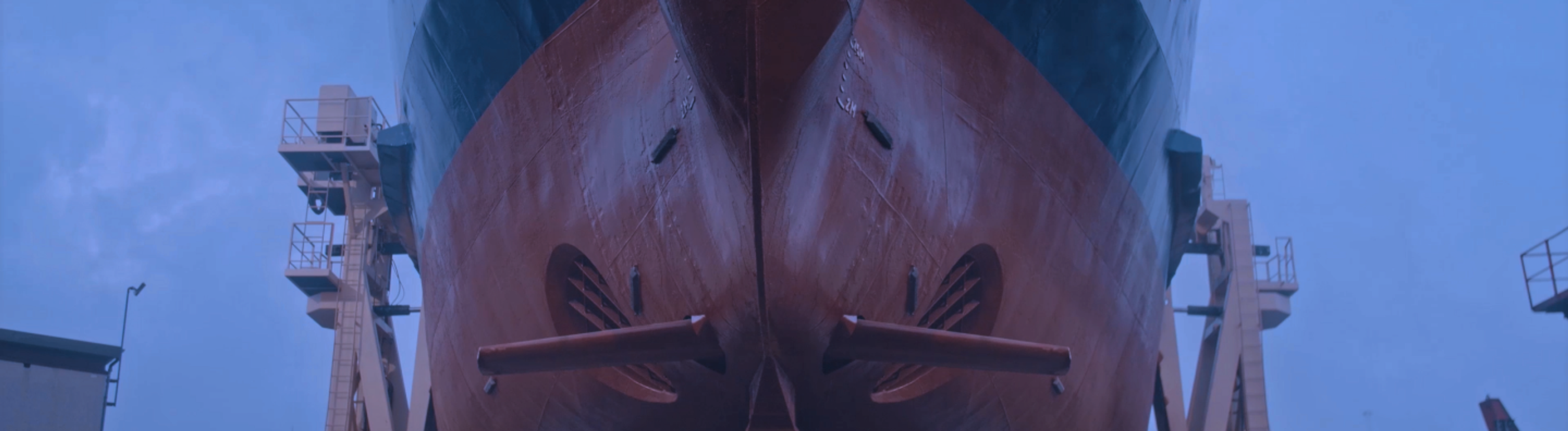picture of a ship with stabilizing fins