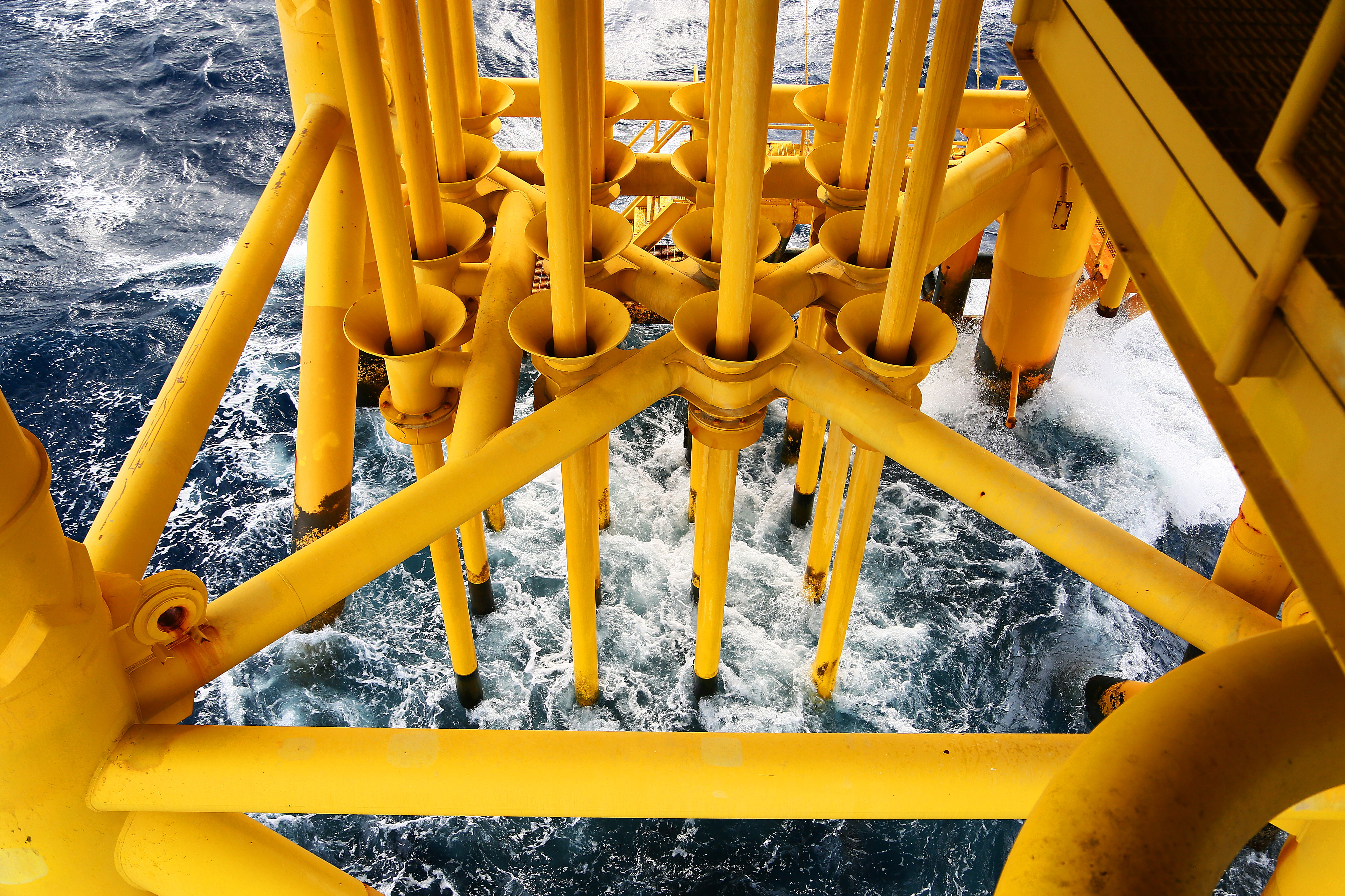 a picture of offshore risers