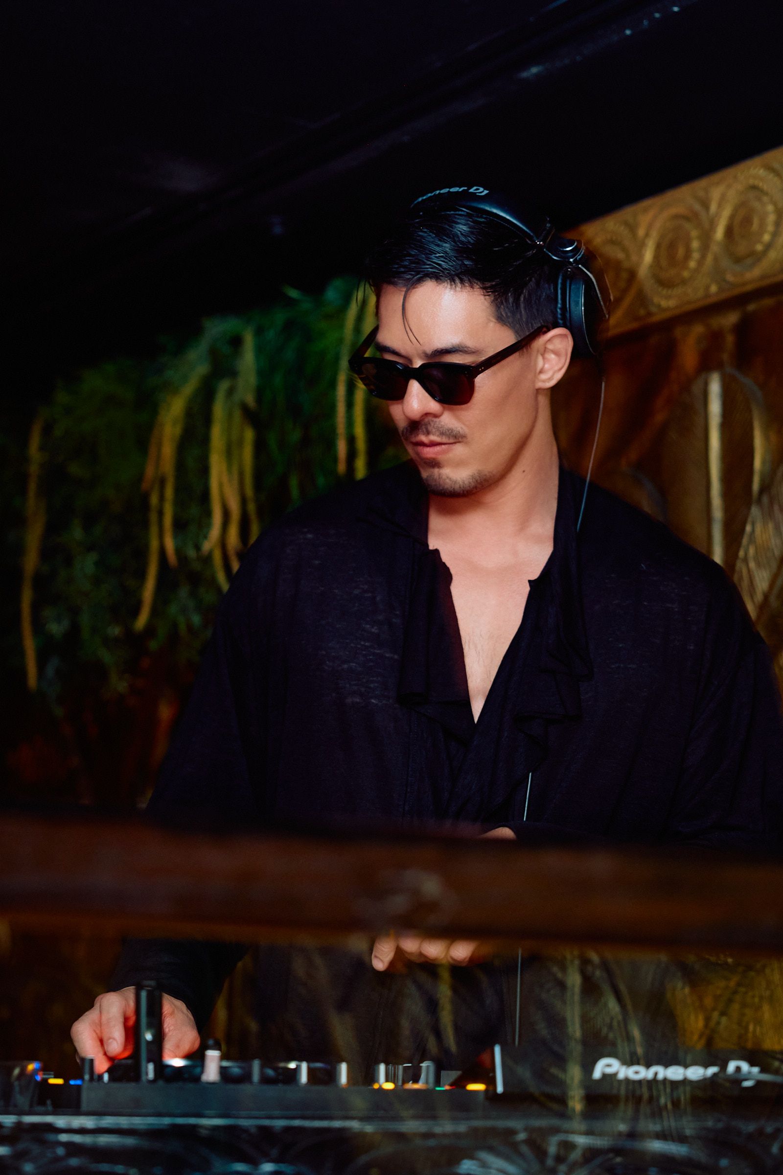 Mortal Kombat 2 Movie Premiere  After Party With Louis XIII x Lewis Tan  gallery image 21