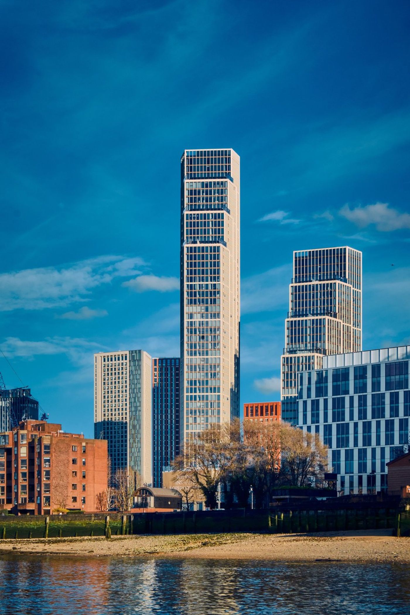 An Architectural Photo Walk Through London's New Neighbourhood: Nine Elms gallery image 33