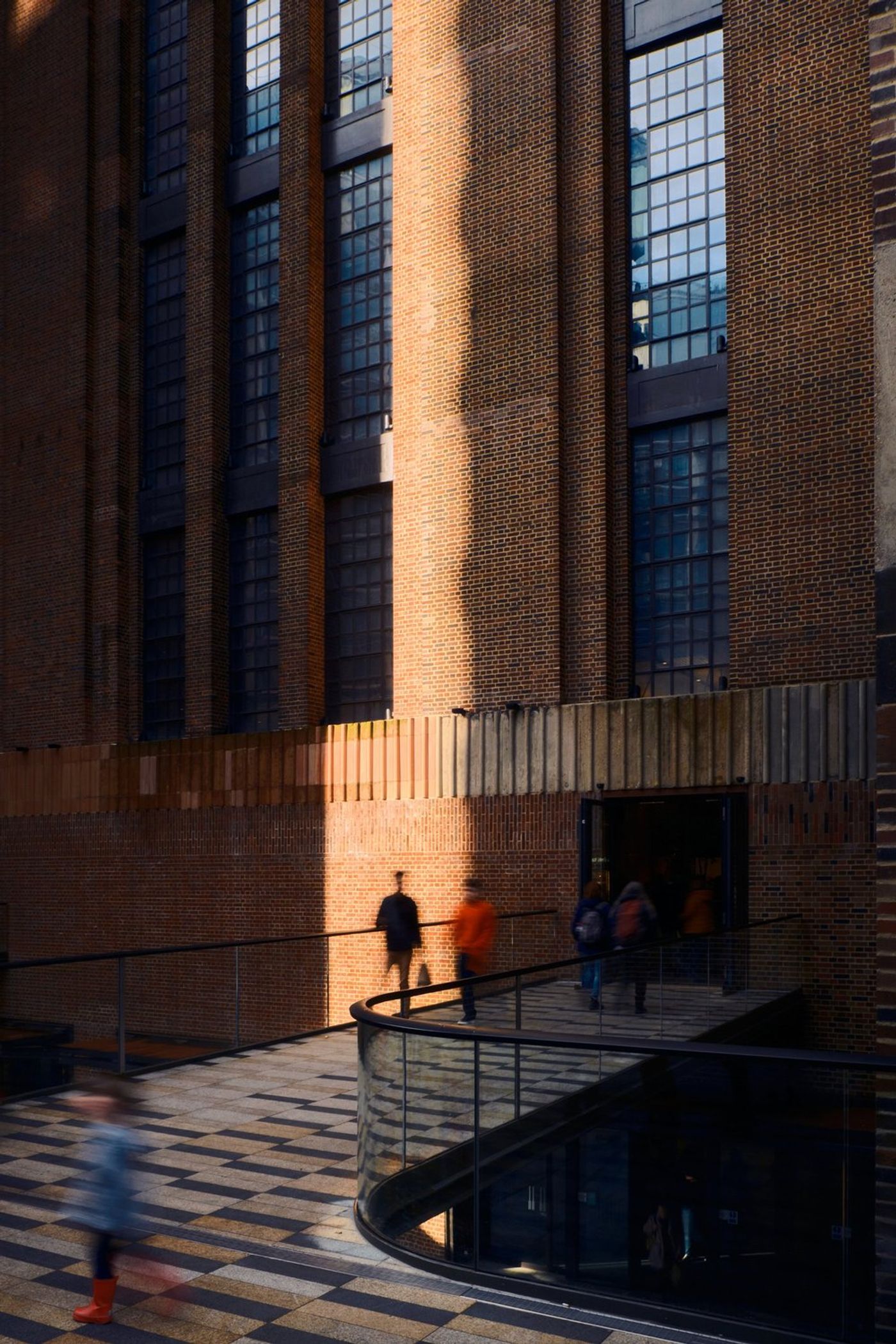 An Architectural Photo Walk Through London's New Neighbourhood: Nine Elms gallery image 29