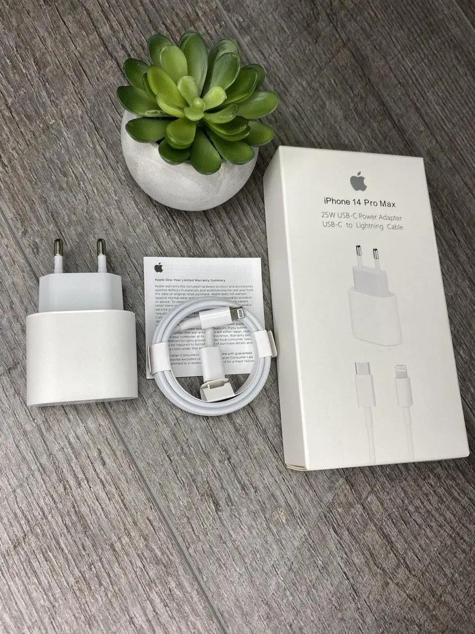 iphone 14 pro max 25w usb-c power adapter usb-c to lightning cable