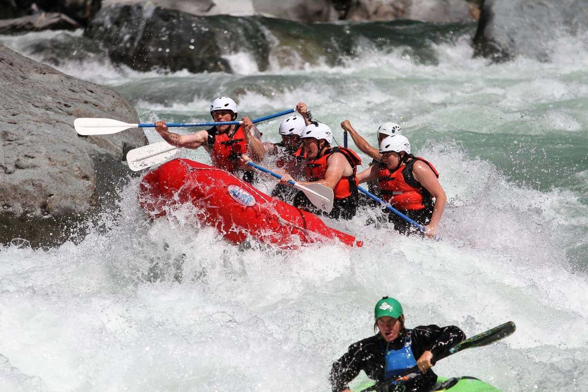 Washington Whitewater Rafting, Kayaking & Stand Up Paddling Wildwater