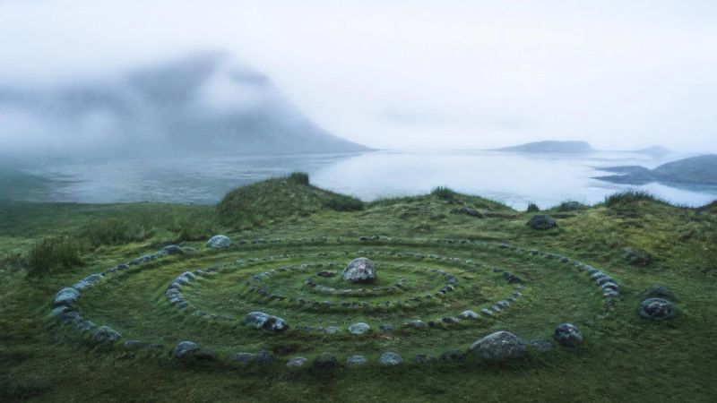 A circular path or spiral in soft mist, symbolising the sleep and mental health cycle during menopause