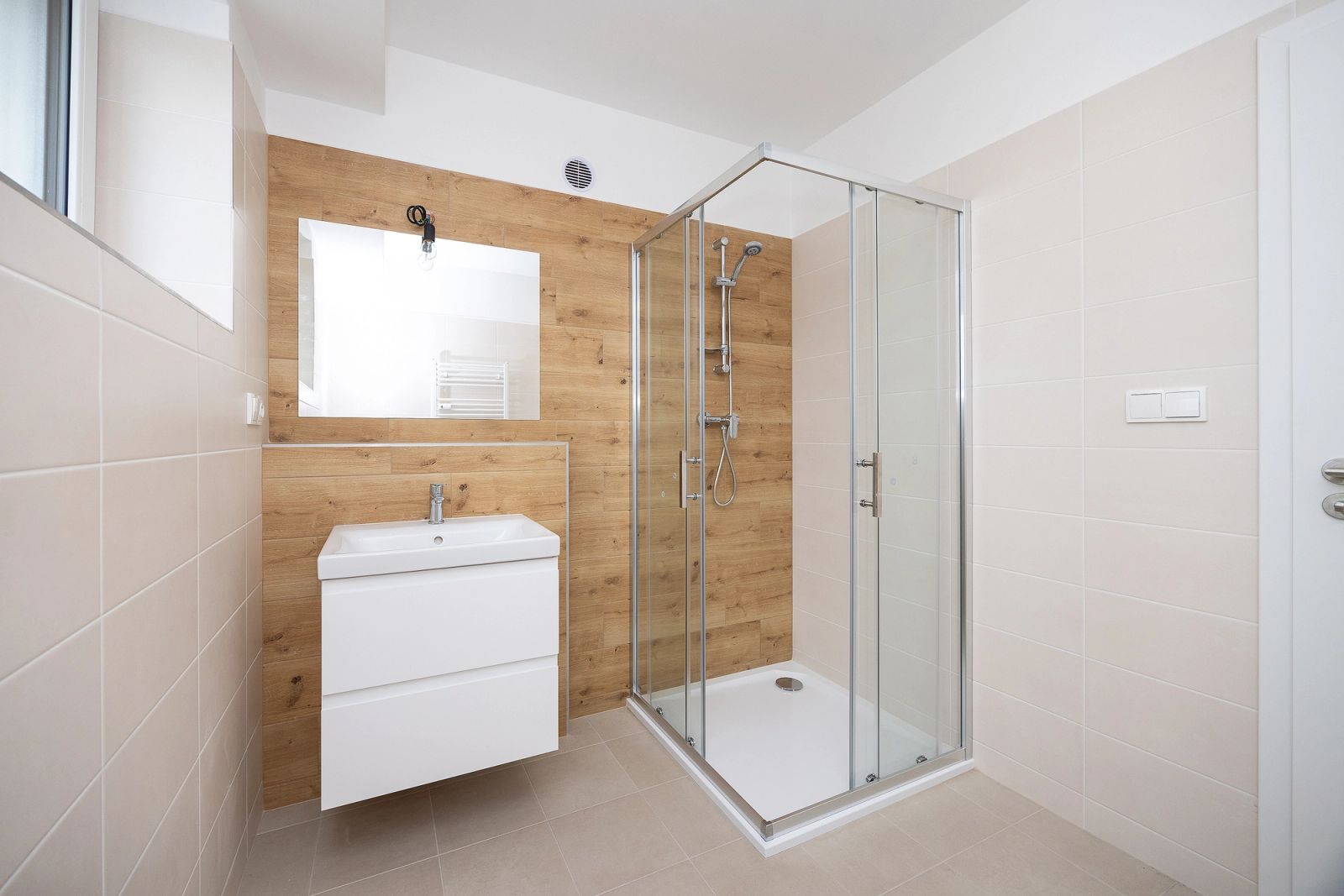 Pronájem prostorného bytu 2+kk 58 m2 s balkonem - novostavba, Žamberk