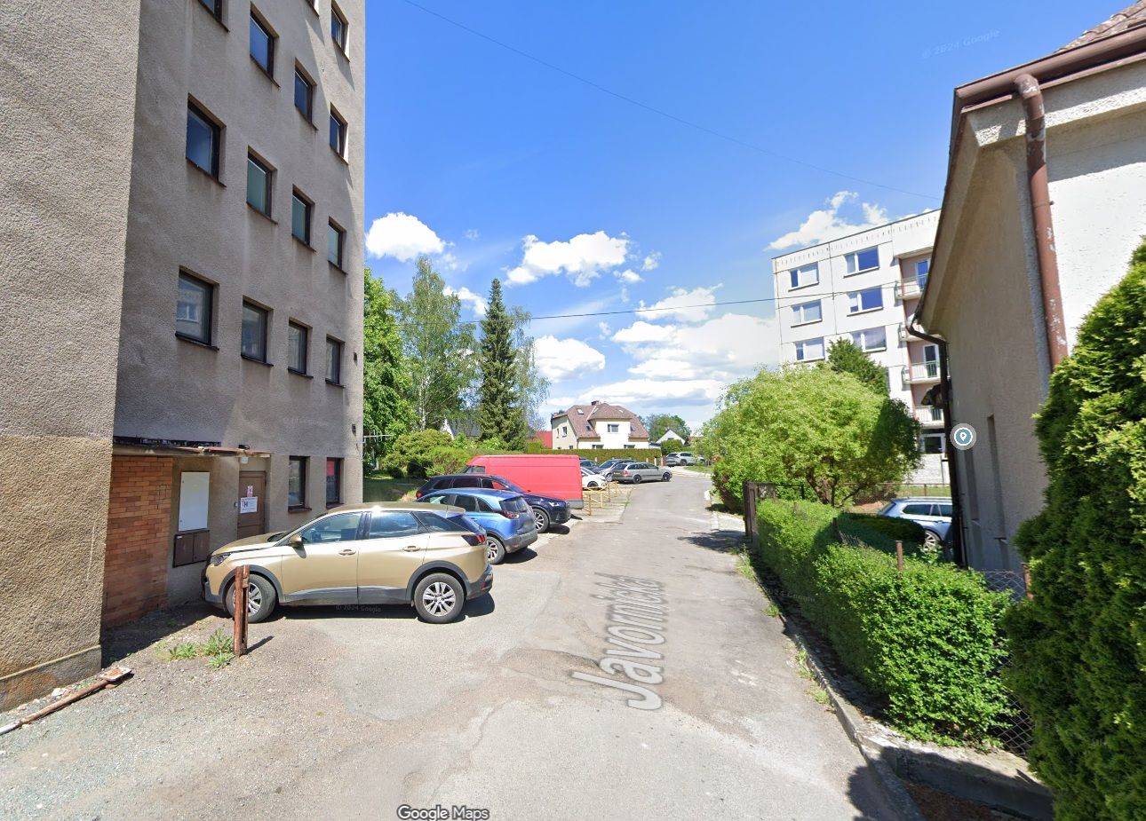 Uzamykatelná parkovací místa k pronájmu-Rychnov nad Kněžnou