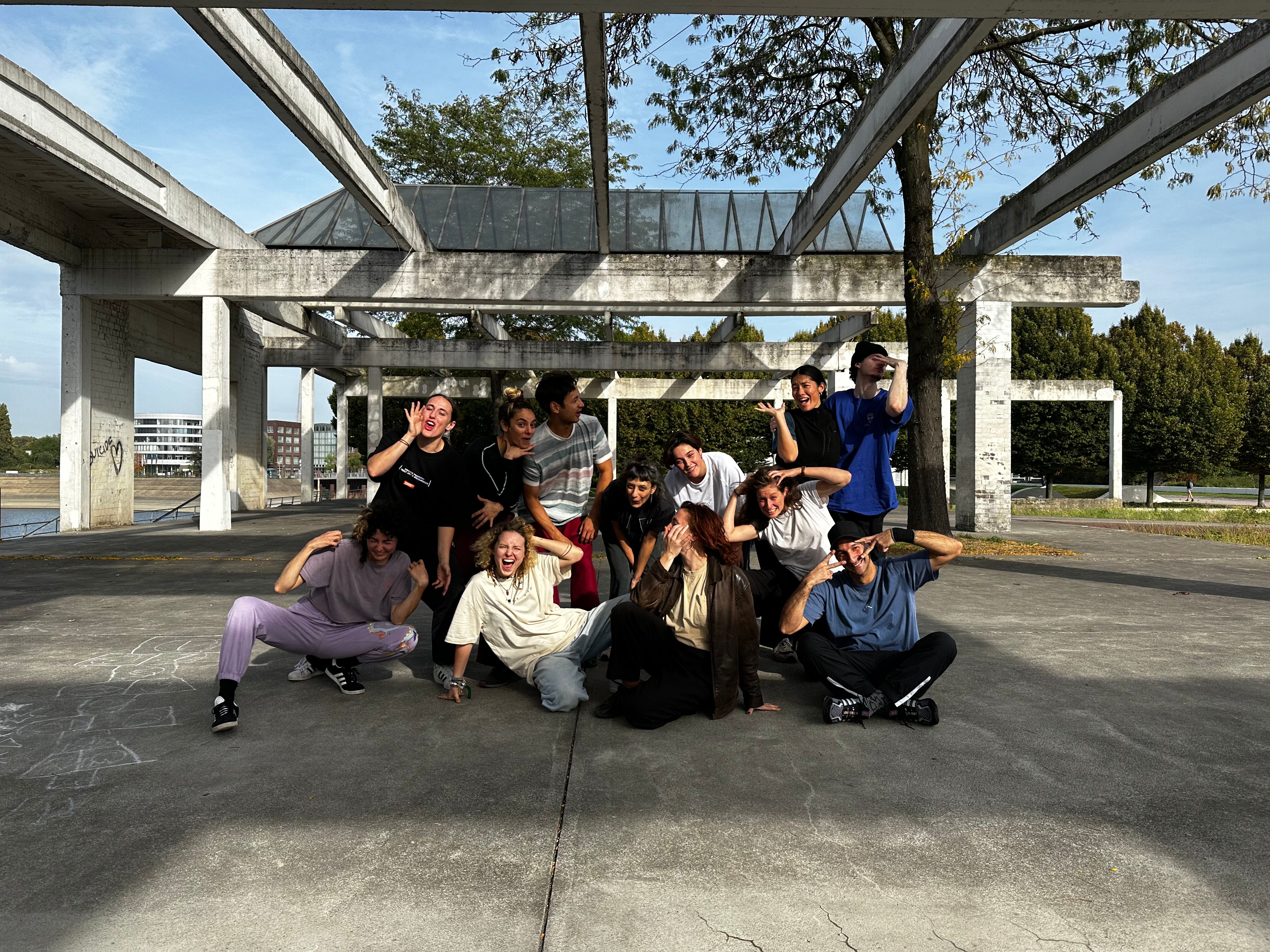 Group picture of young people