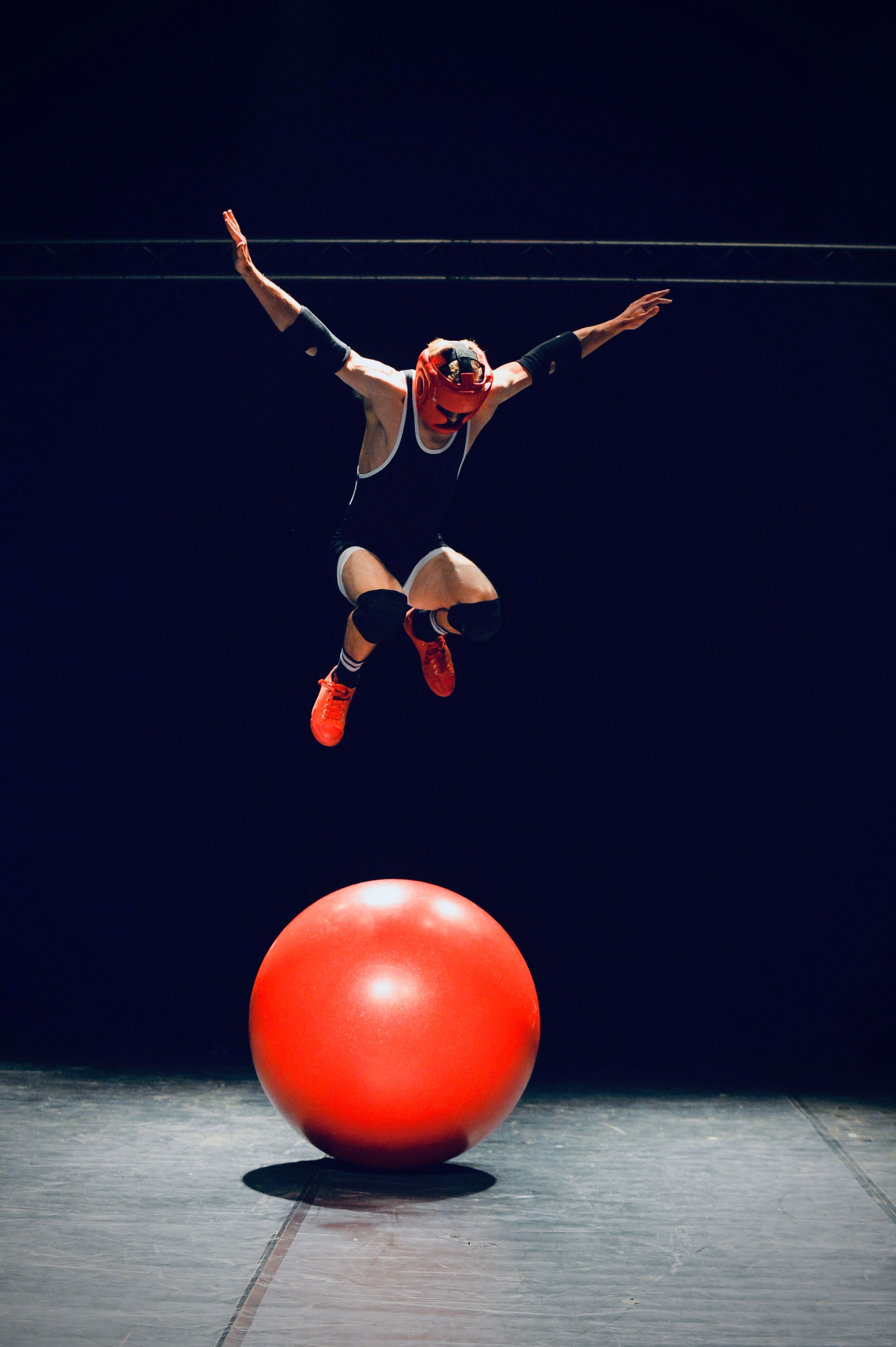 Absurd Hero 02 Foto Frantisek Ortmann