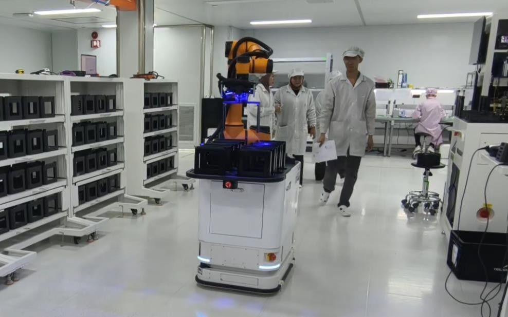 Composite mobile robot operating in a clean electronics workshop with material racks
