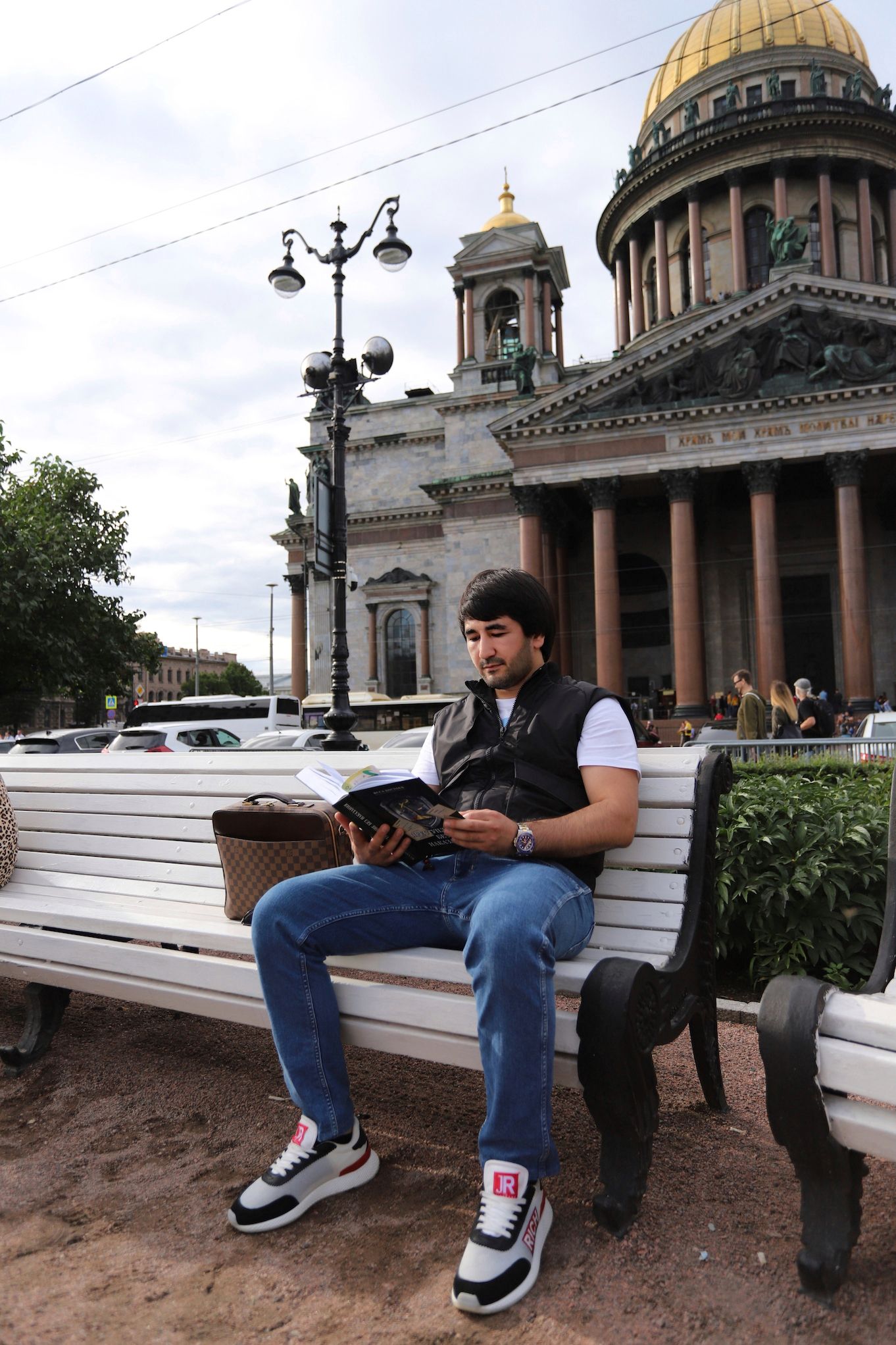 Lawyer — Спасти человека