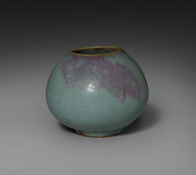 Pote azul-celadon com mancha arroxeada