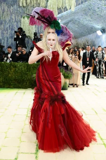 gwendoline christie vogue met gala giles deacon gillian wearing