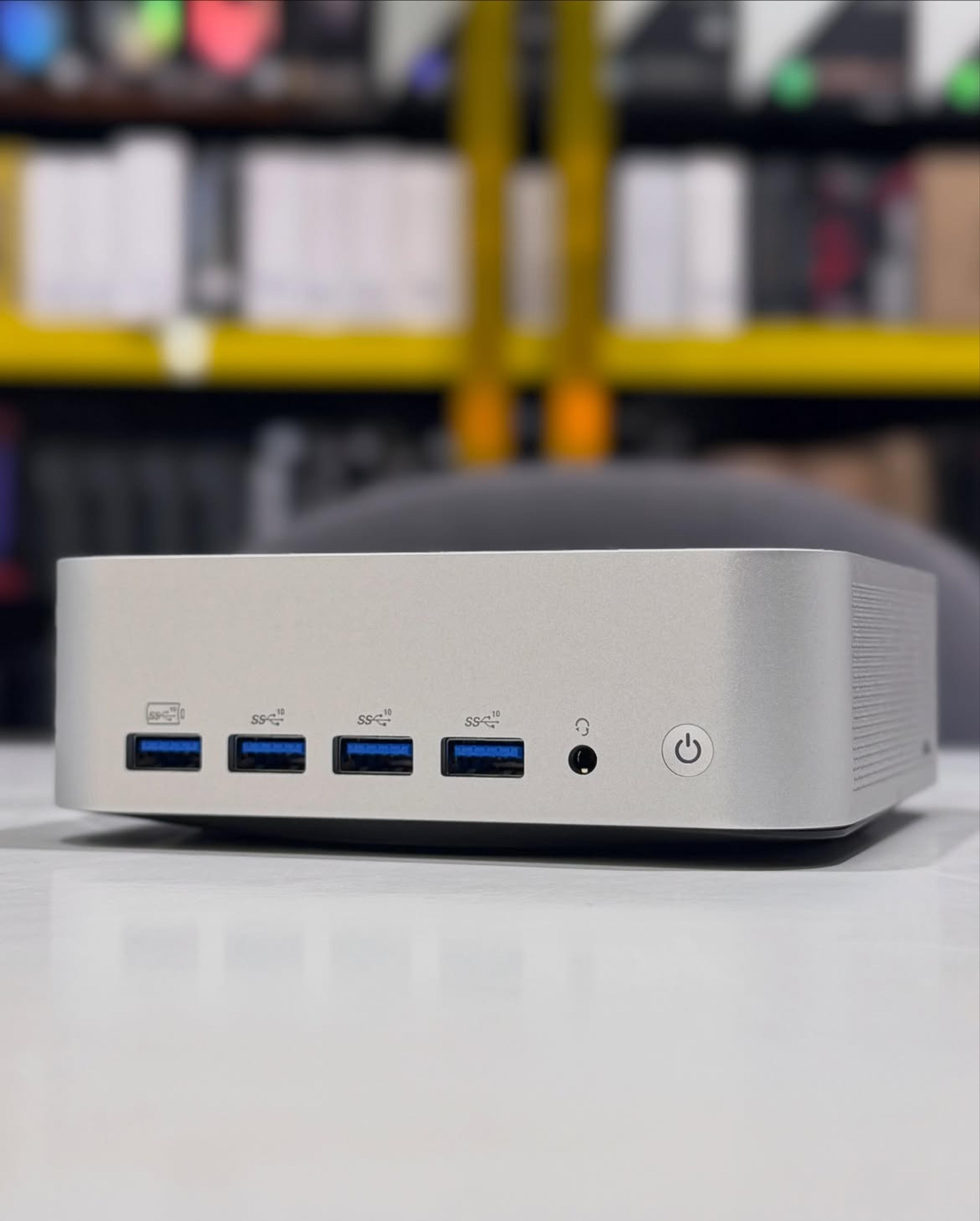 Geekom A9 Max AI  - view 2