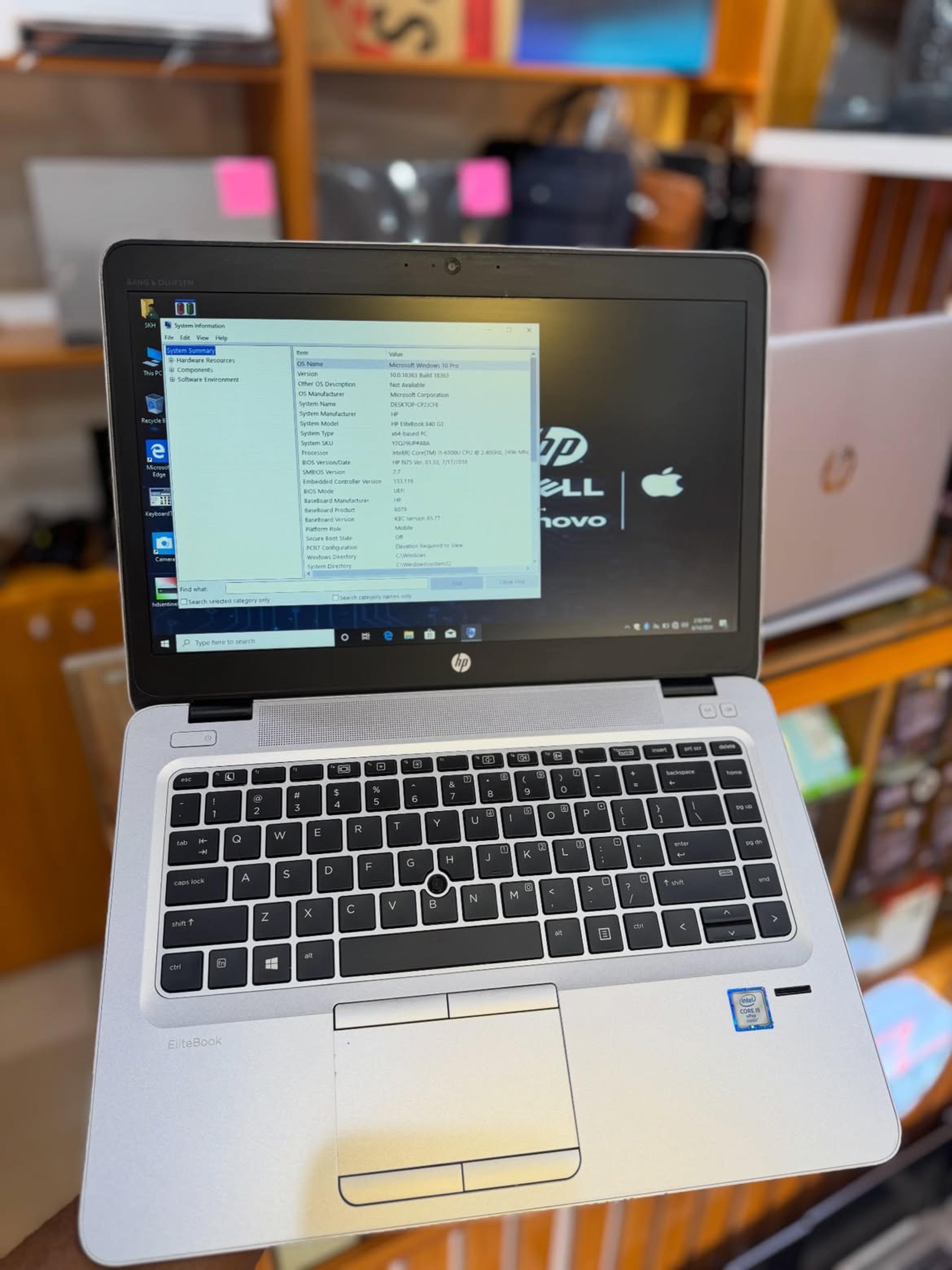 HP EliteBook 840 G3 - view 2