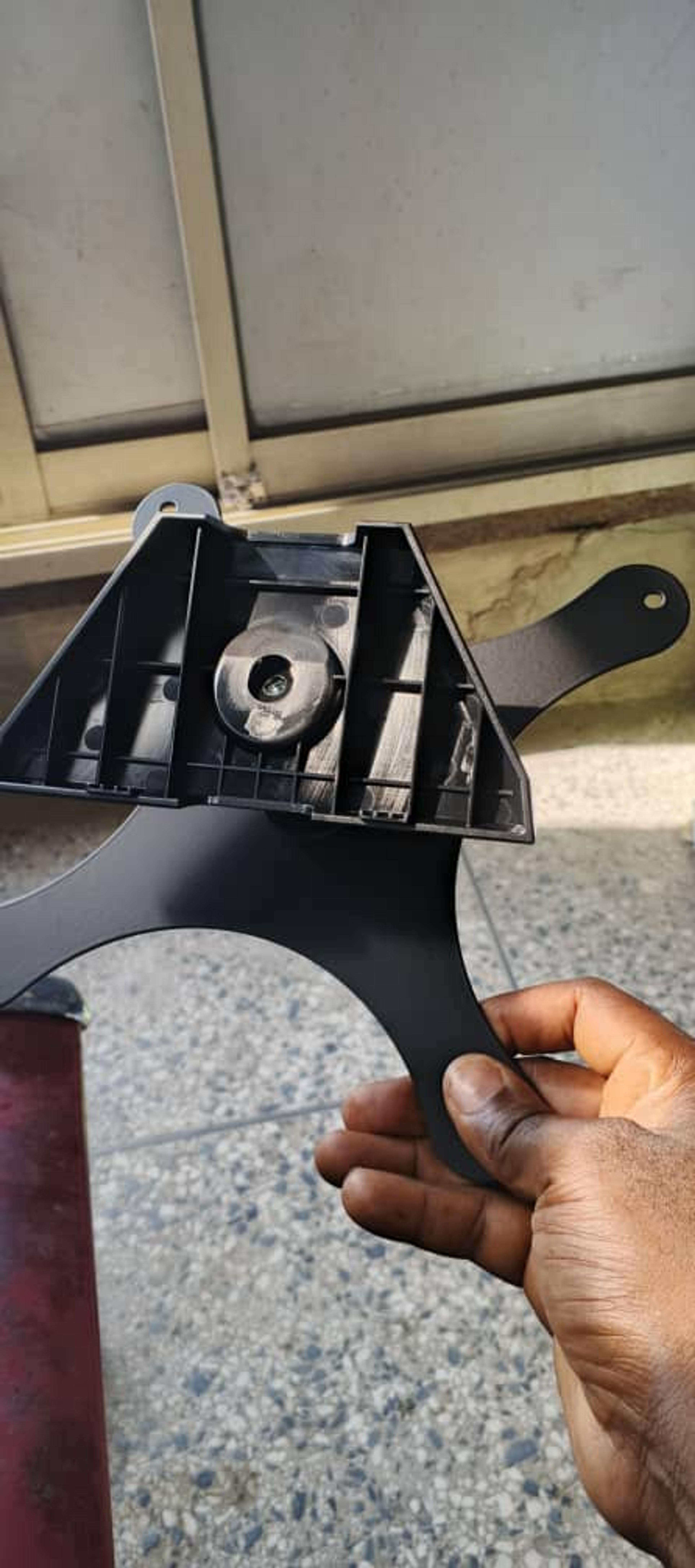 The Starlink Standard V4 Gen 3 (non-actuated) mount - view 2