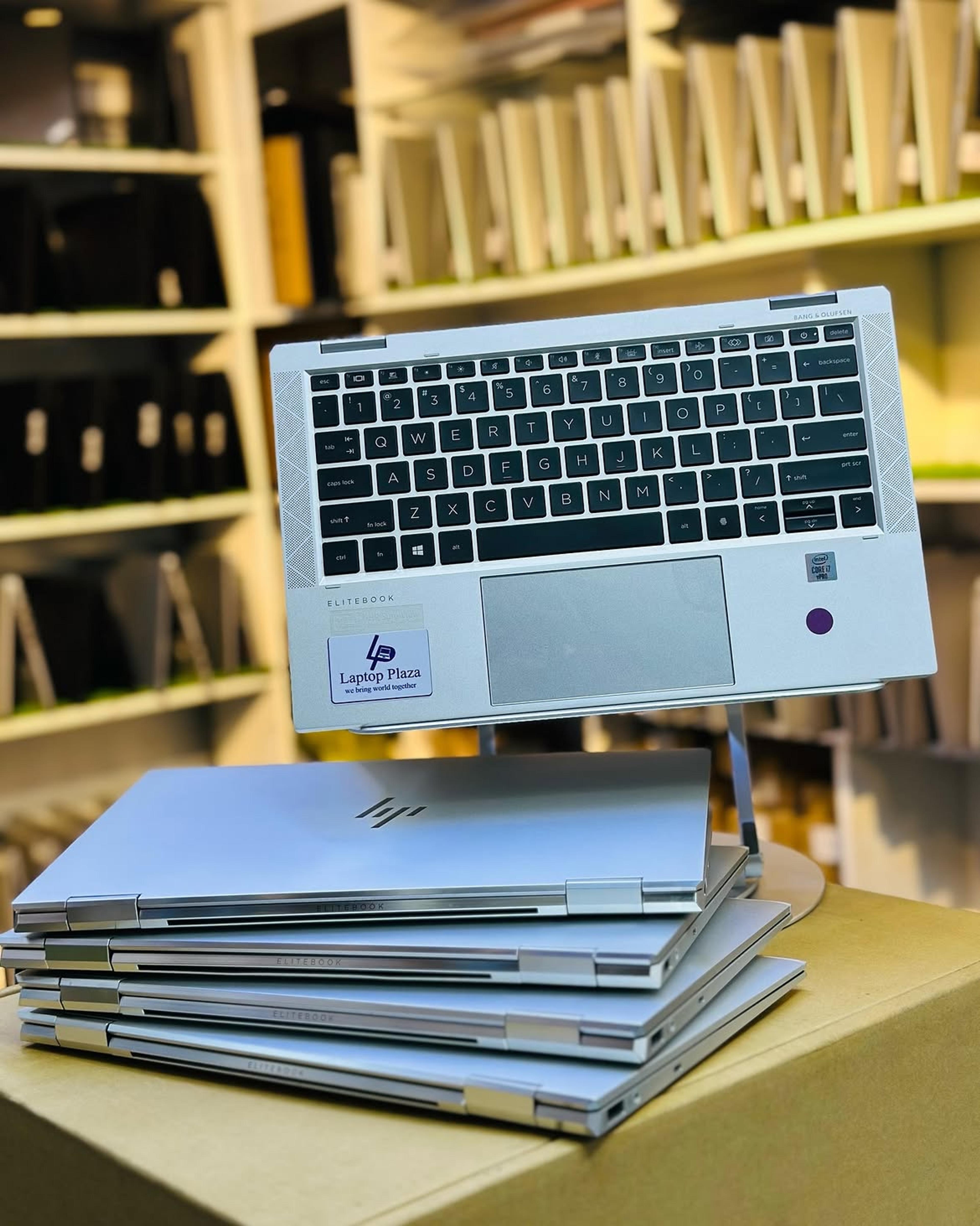 HP EliteBook 1030 G7 X360 view 5
