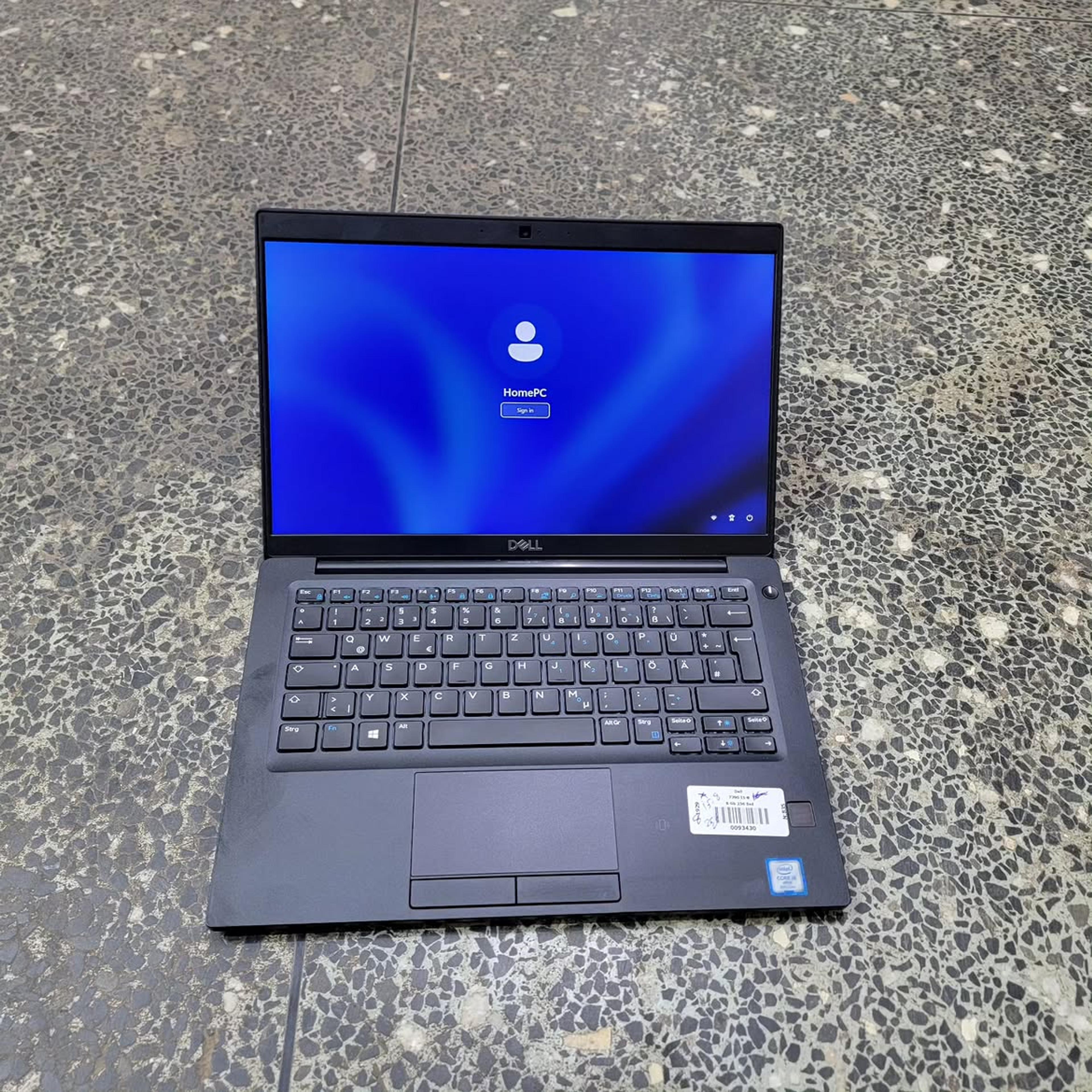 Dell Latitude 7390 - view 2