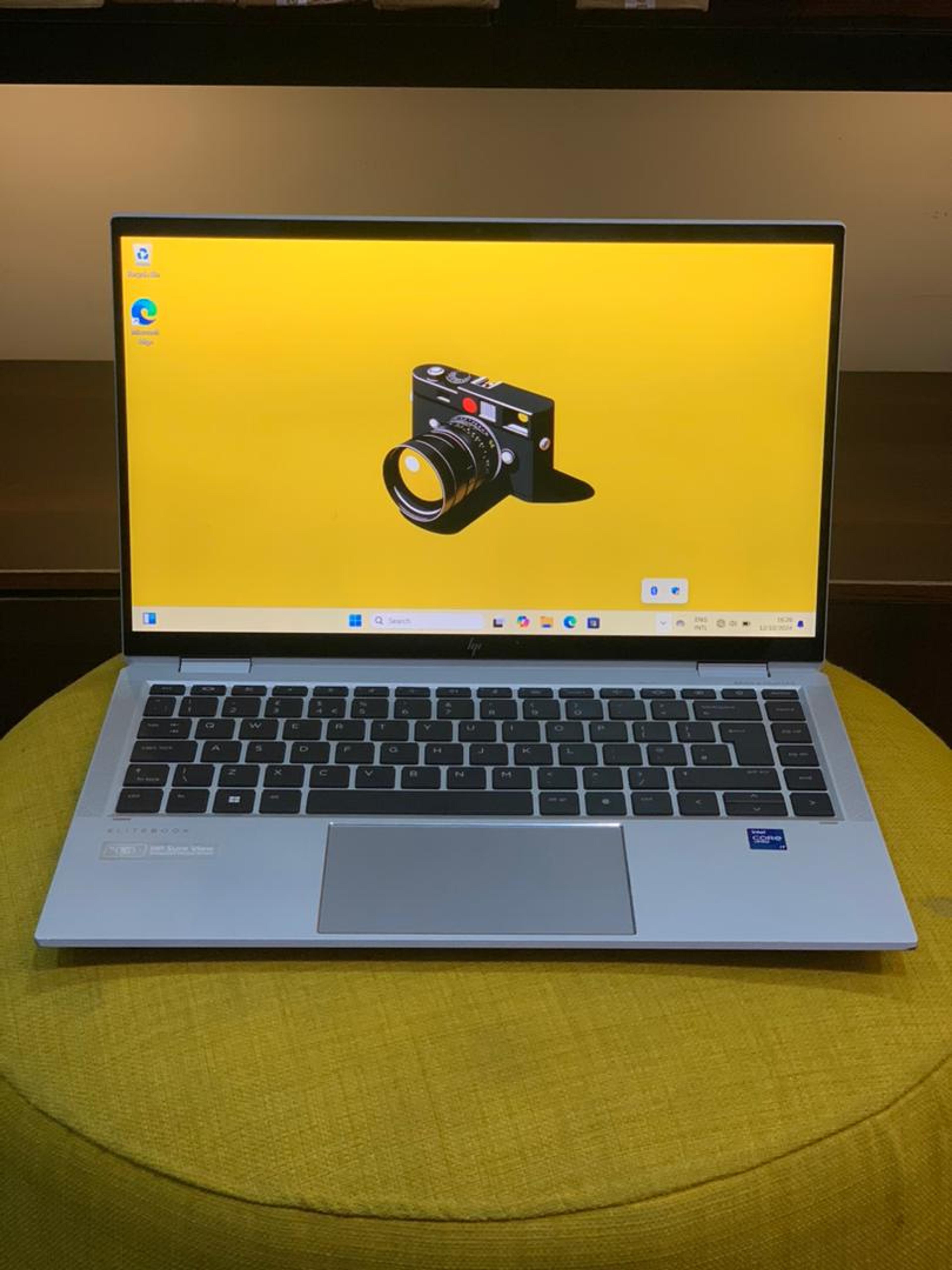 Fresh Uk used Hp Elitebook 1040 G8 GemCut Core i7 - view 2