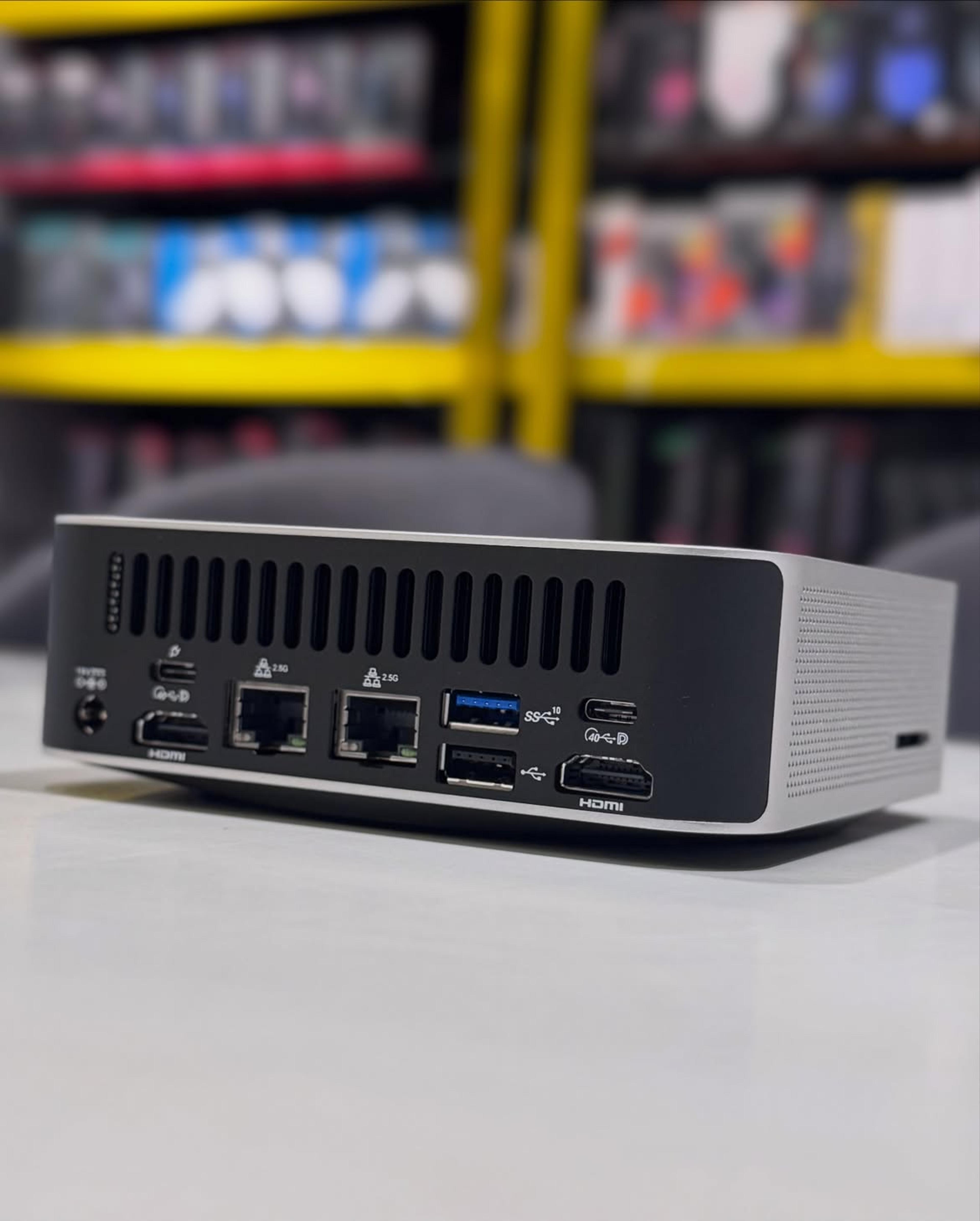 GEEKOM A9 MAX (AMD RYZEN AI 9 HX 370) - view 4