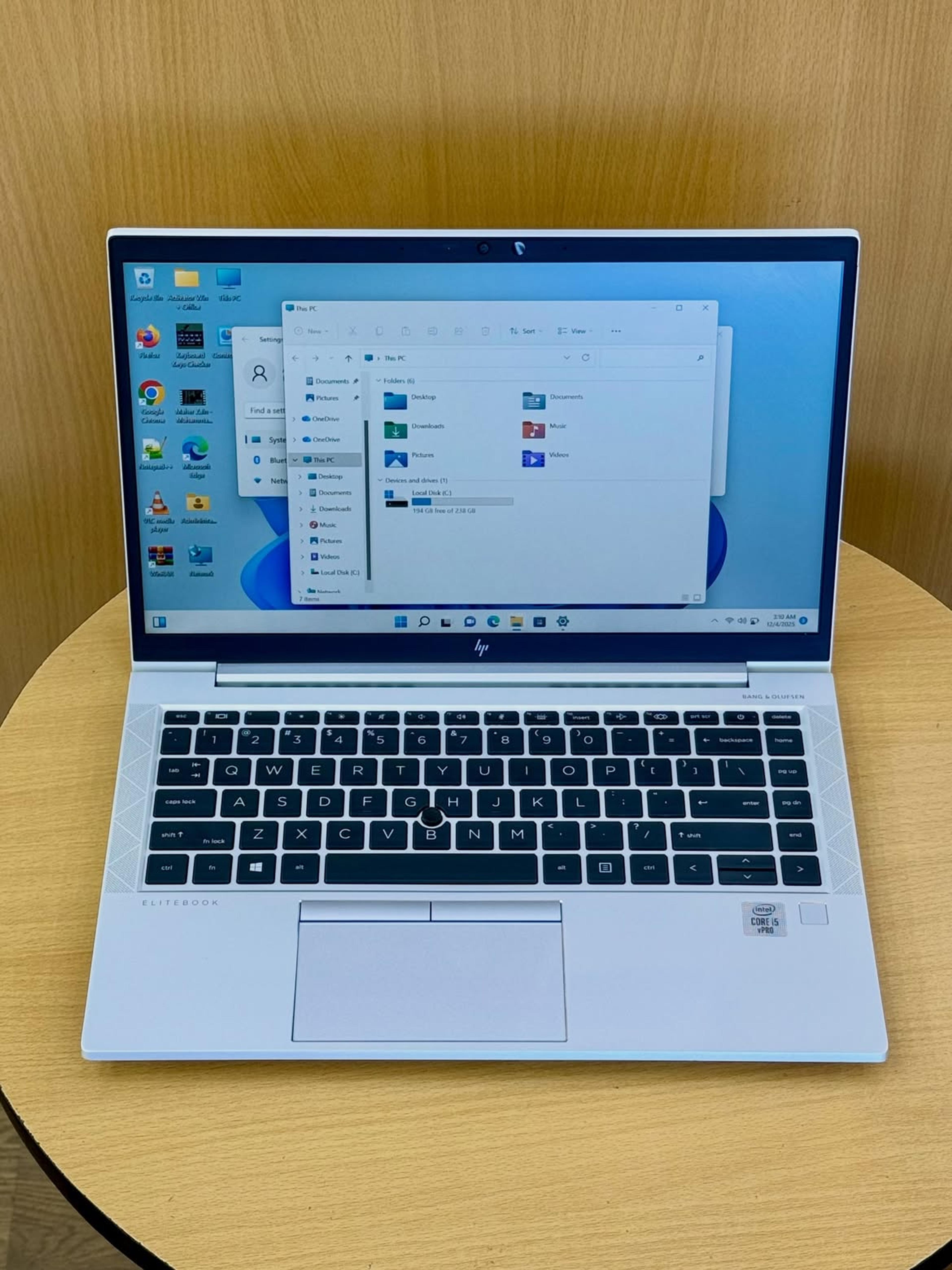 HP EliteBook 840 G7 - view 2