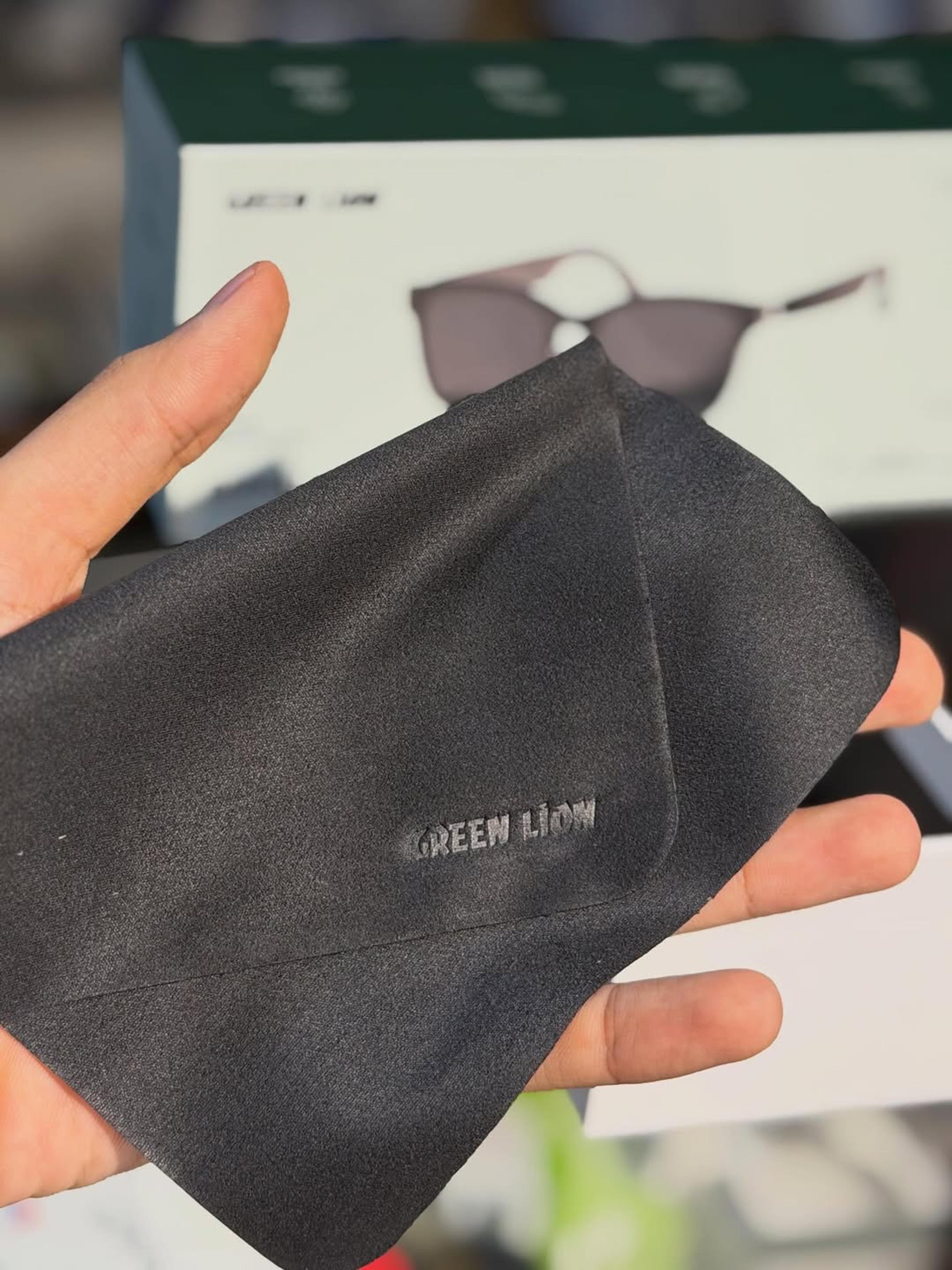 Green Lion Barcelona Smart Glasses  - view 2