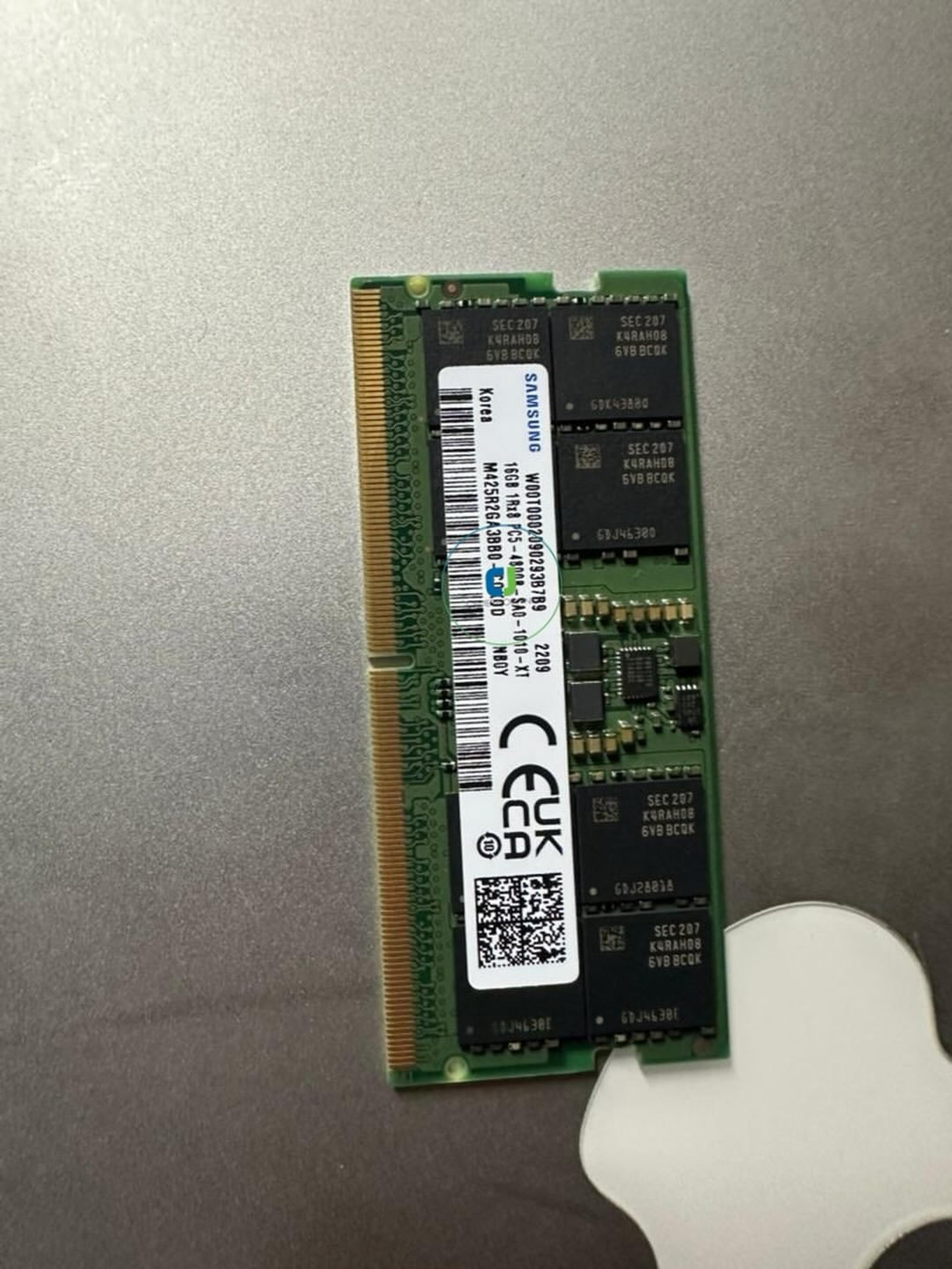 Samsung 16GB PC5 RAM