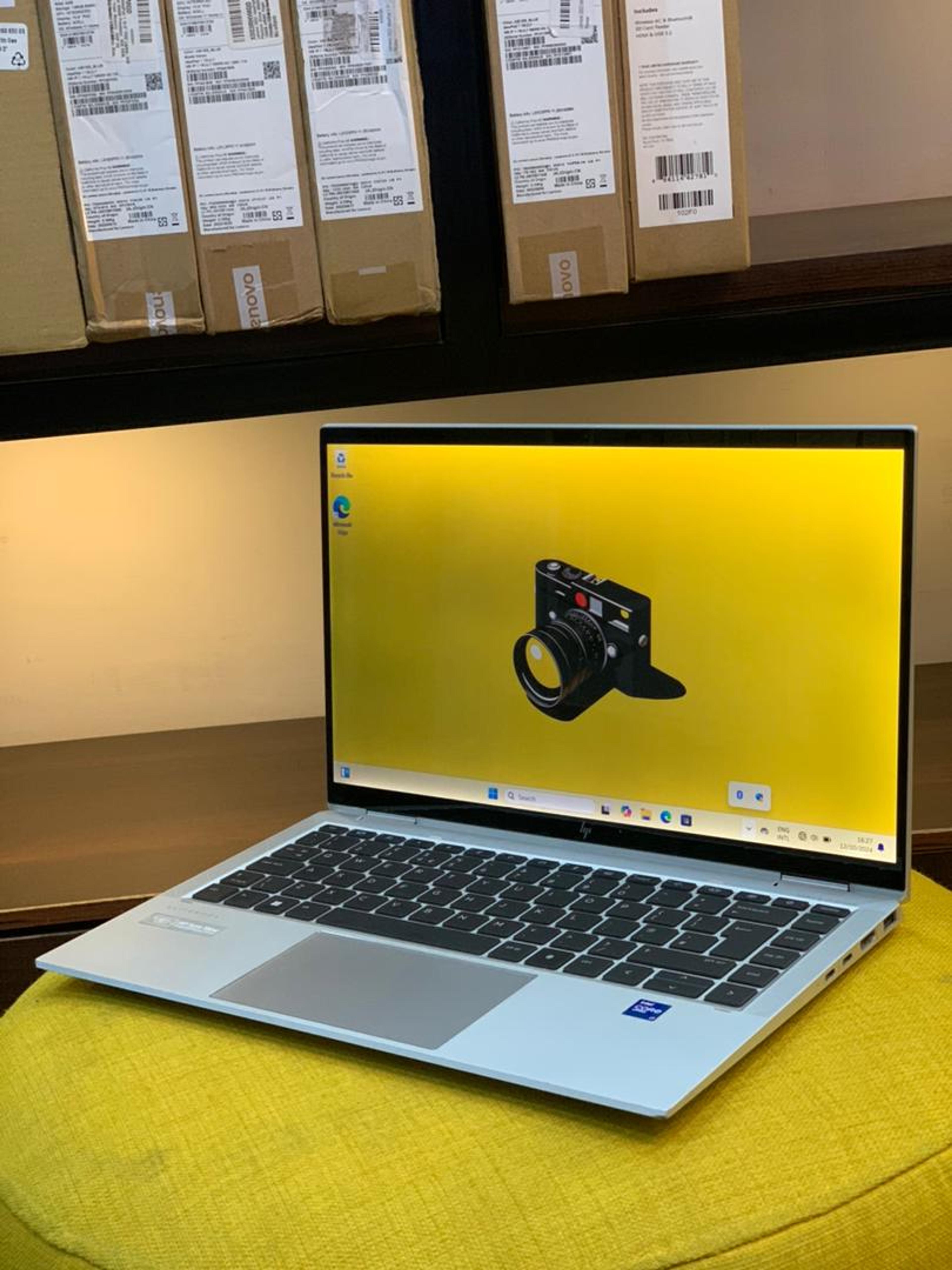 Fresh Uk used Hp Elitebook 1040 G8 GemCut Core i7 - view 3