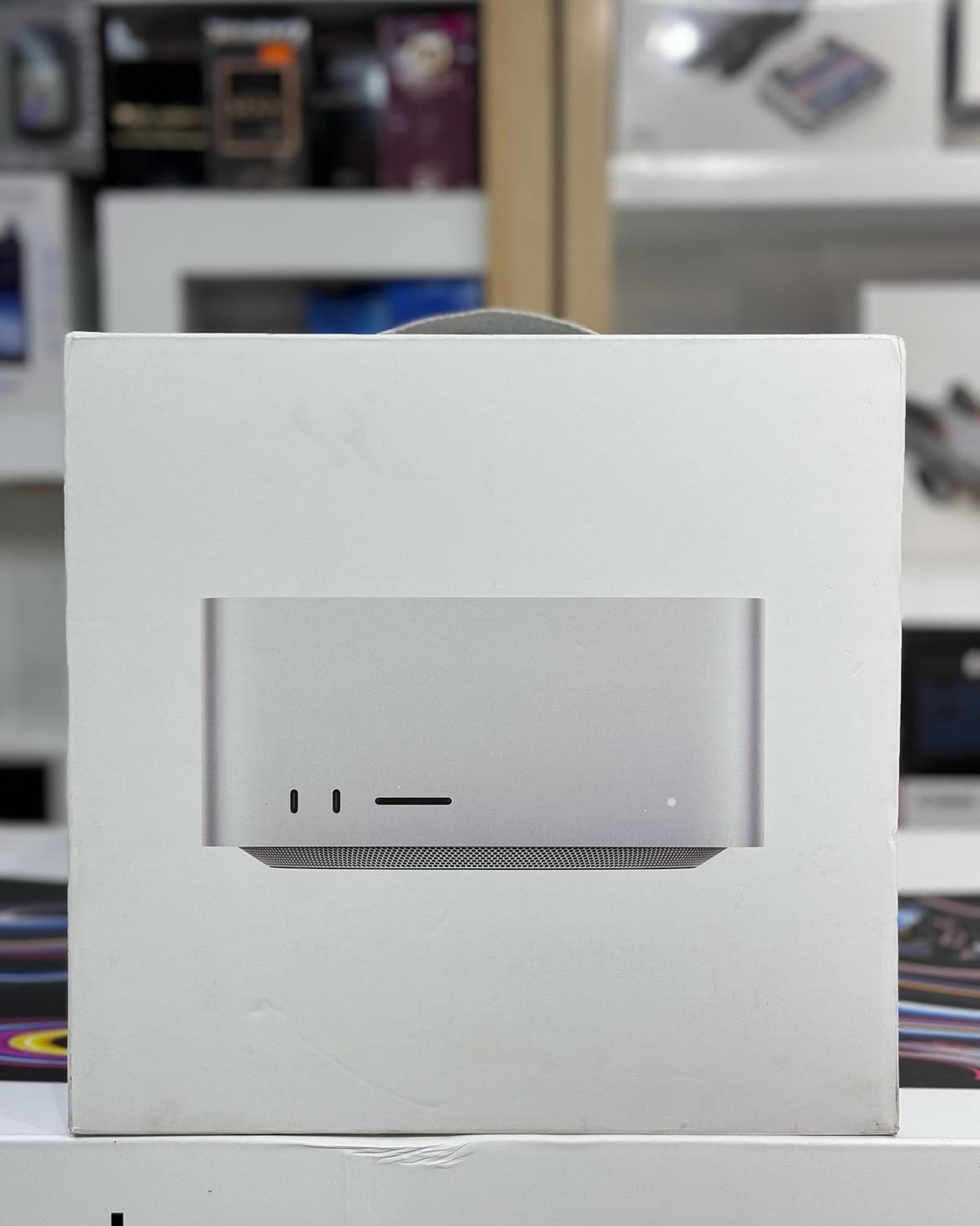 Apple Mac Studio 2023 M2 Ultra 64GB RAM 1TB SSD - view 3