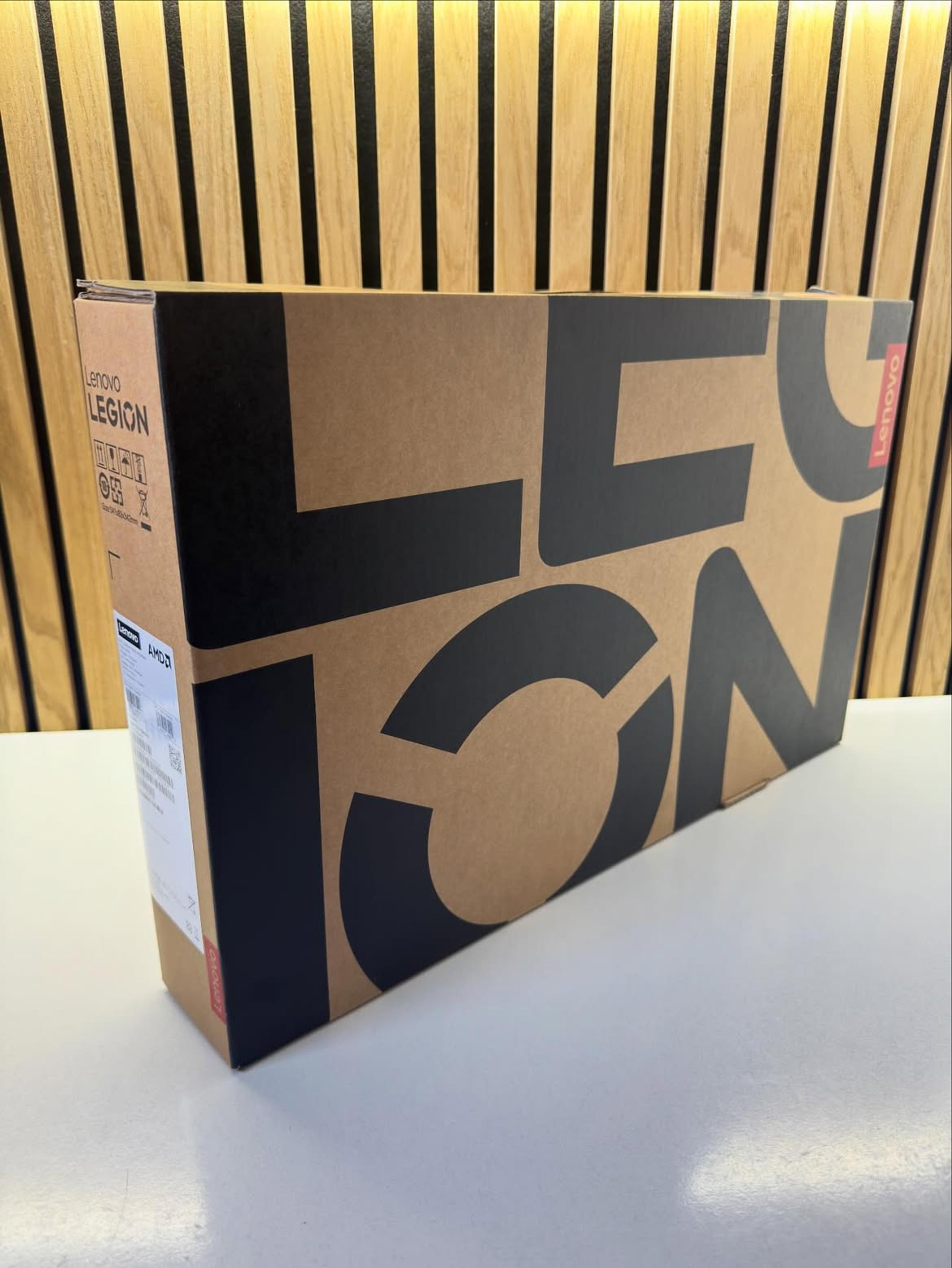 LENOVO LEGION 5 PRO 2025 - view 2