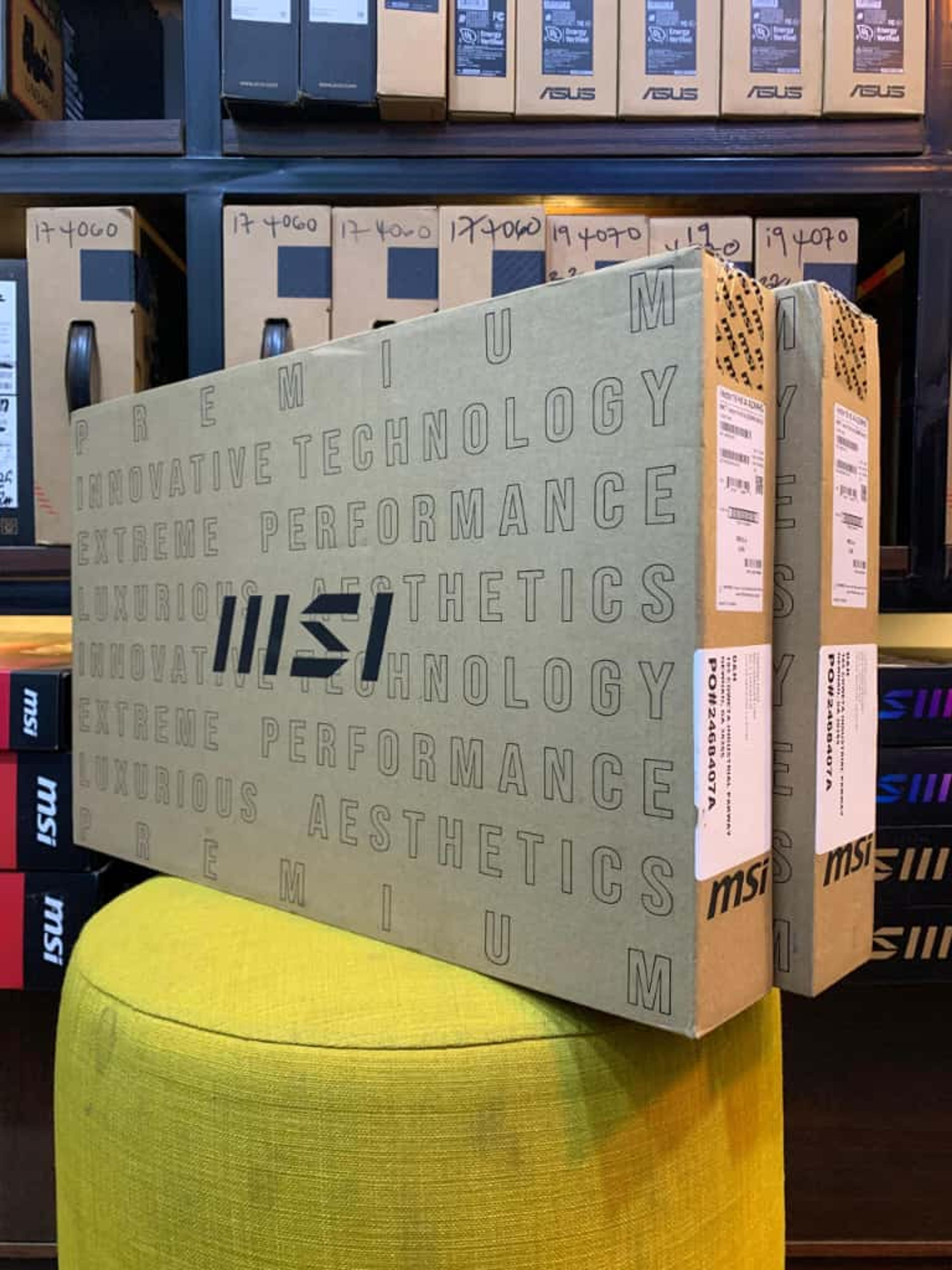 MSI Vector 16 HX AI A2XWHG  - view 3